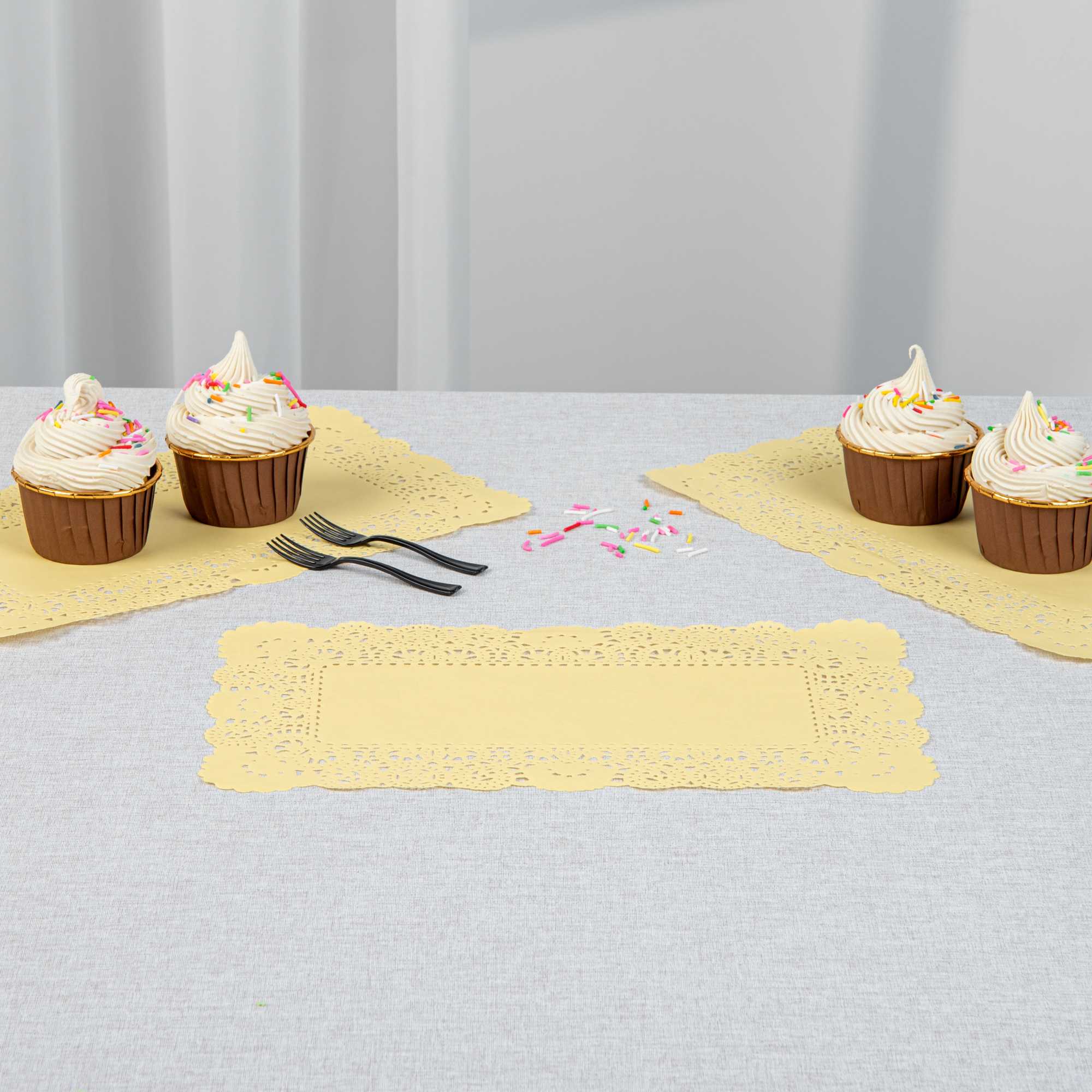 Pastry Tek Rectangle Yellow Paper Doilies - Lace - 12" x 7" - 4000 count box