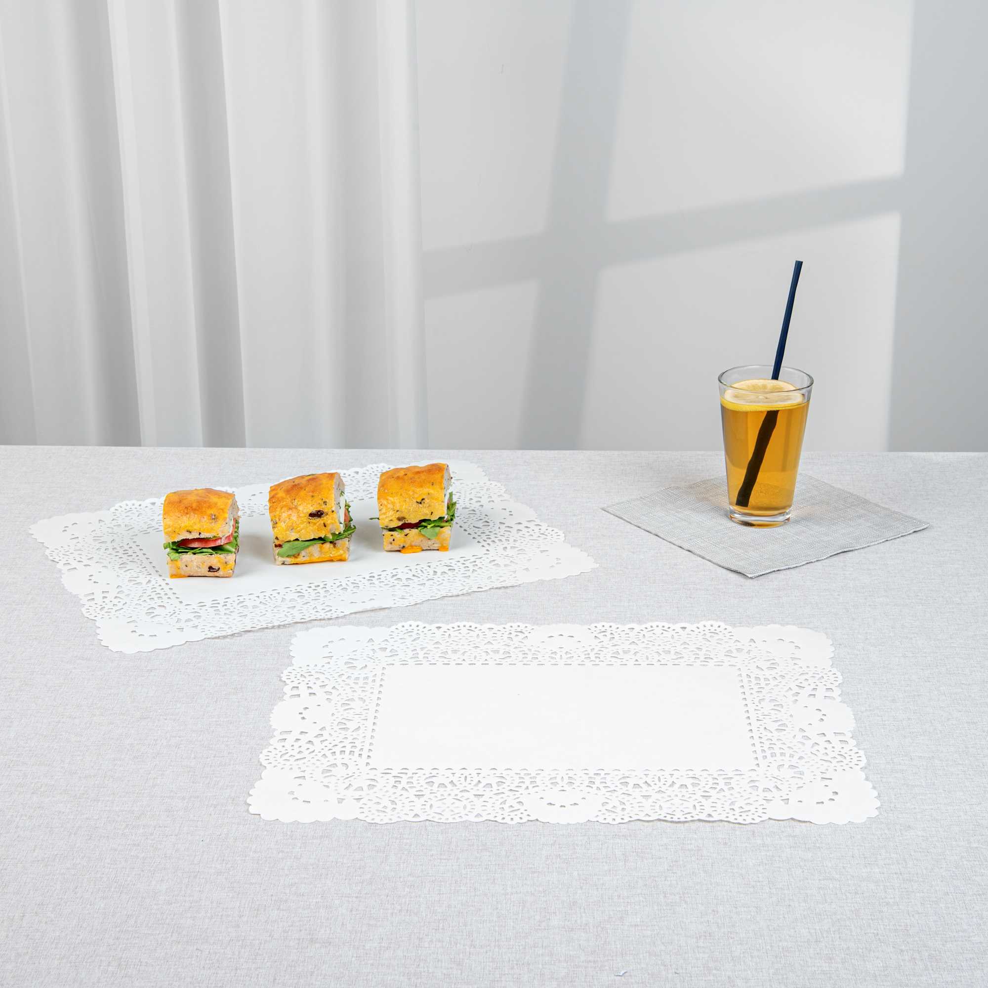 Pastry Tek Rectangle White Paper Doilies - Lace - 15 3/4" x 12" - 4000 count box