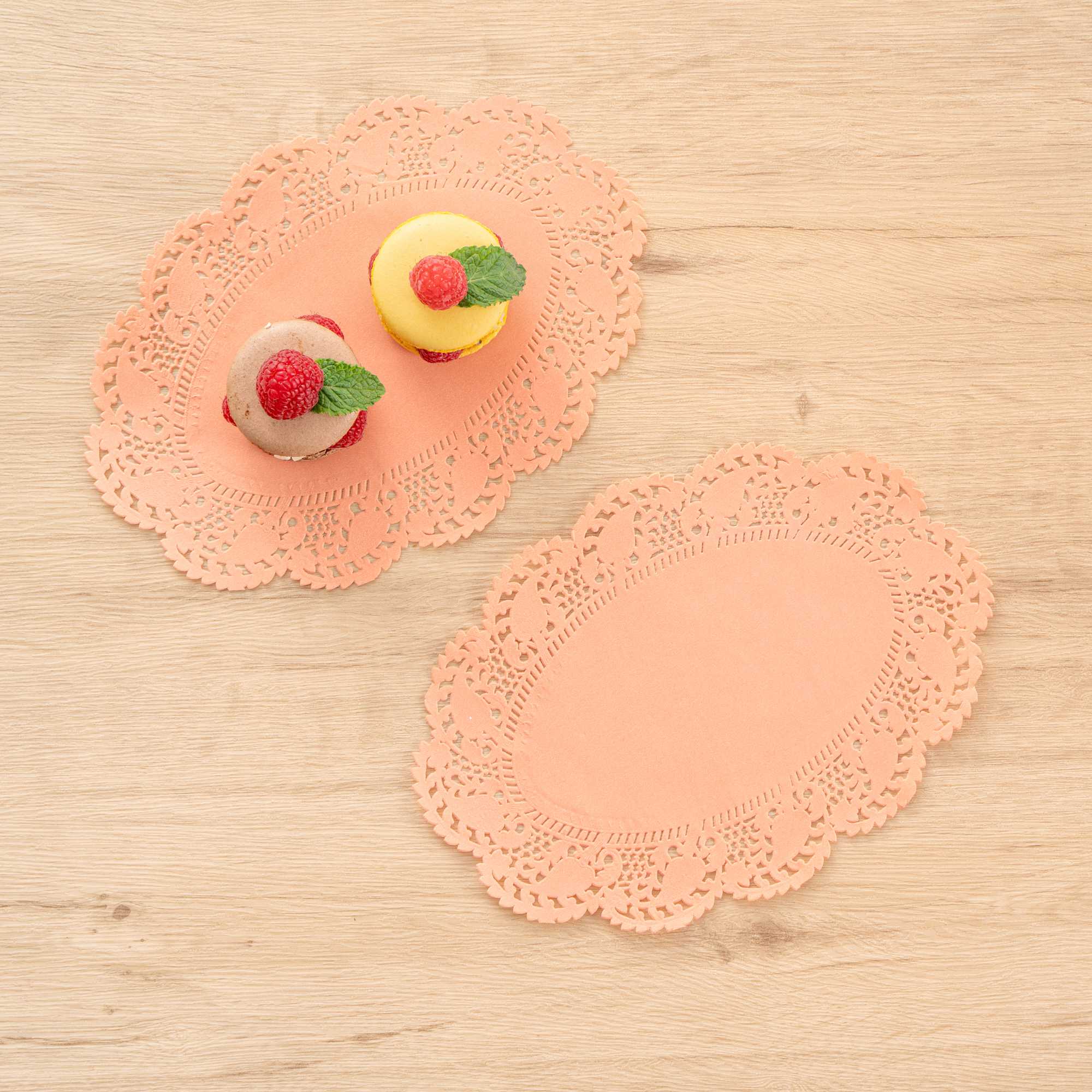Pastry Tek Oval Coral Paper Doilies - Lace - 9" x 6 1/2" - 4000 count box
