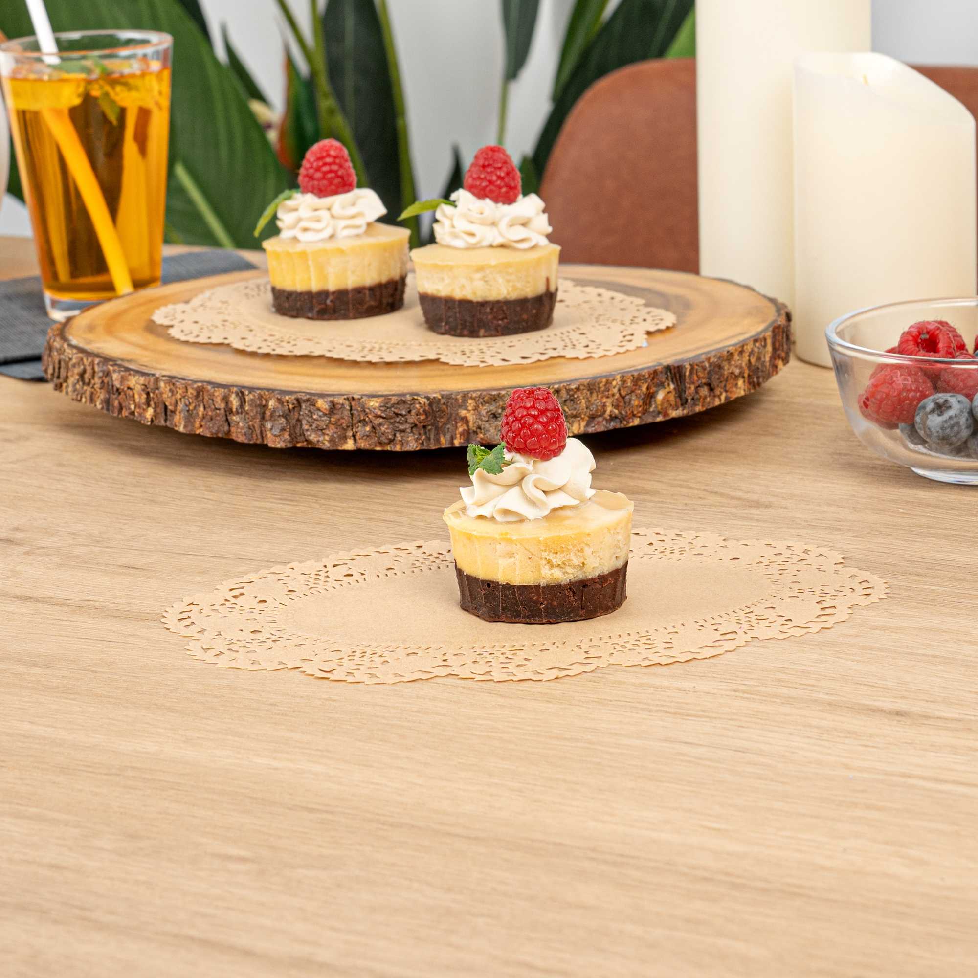 Pastry Tek Oval Kraft Paper Doilies - Lace - 9" x 6 1/2" - 100 count box