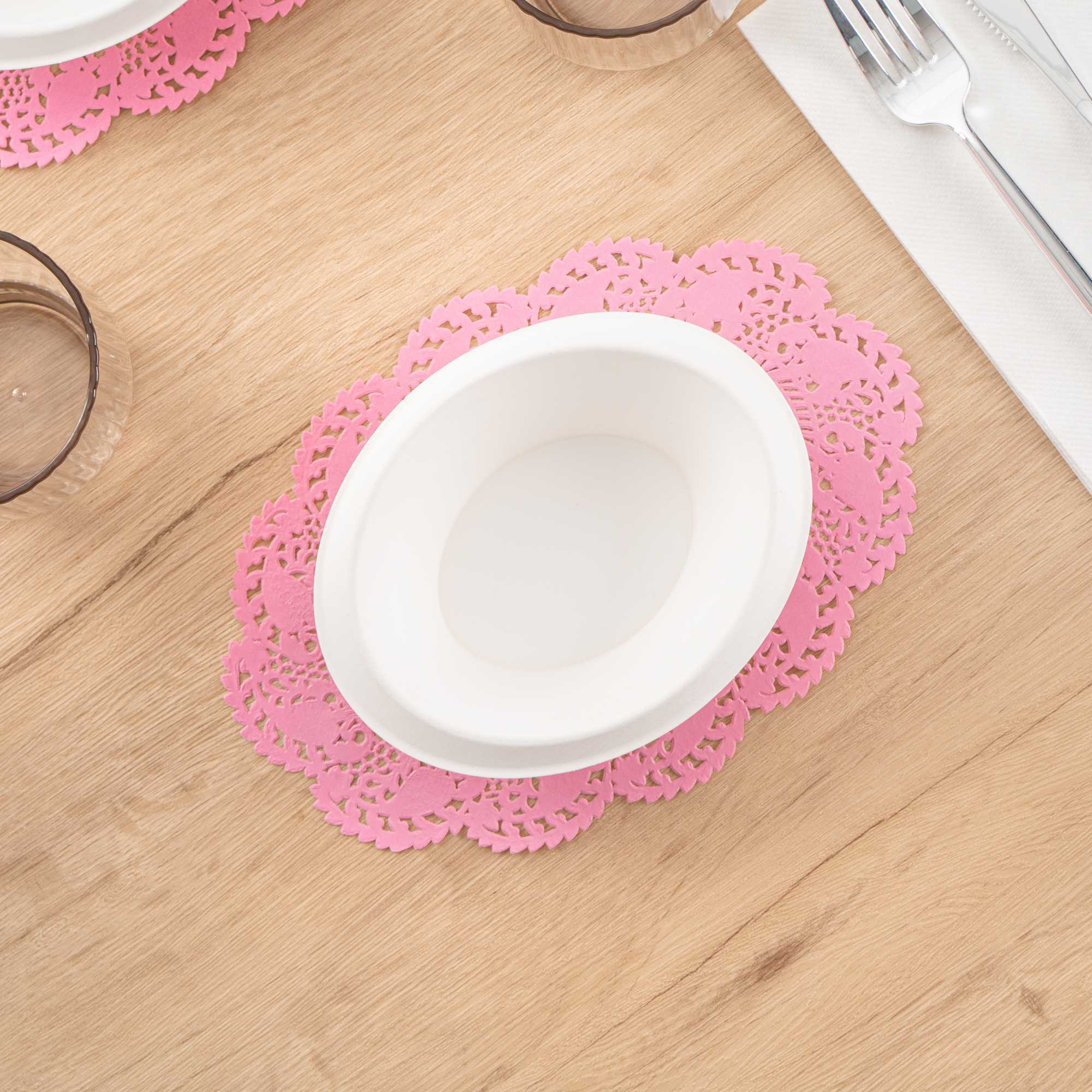Pastry Tek Oval Pink Paper Doilies - Lace - 9" x 6 1/2" - 100 count box