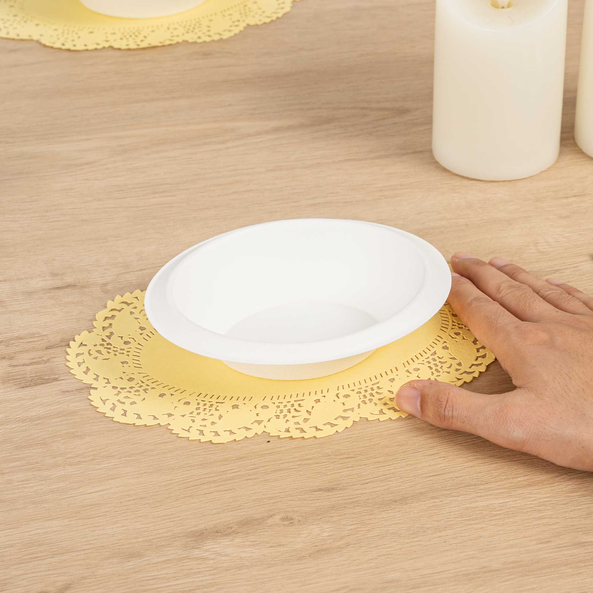 Pastry Tek Oval Yellow Paper Doilies - Lace - 9" x 6 1/2" - 4000 count box