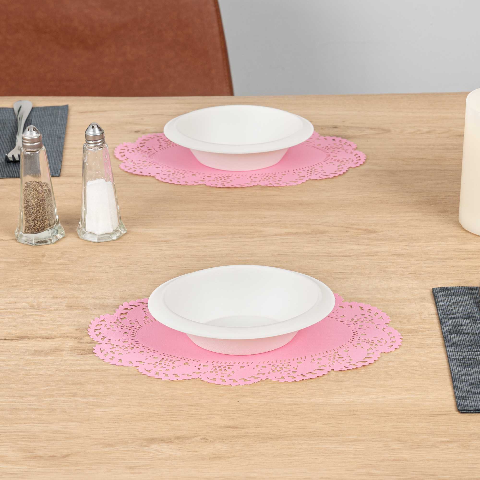 Pastry Tek Oval Pink Paper Doilies - Lace - 10 1/2" x 6 1/2" - 4000 count box