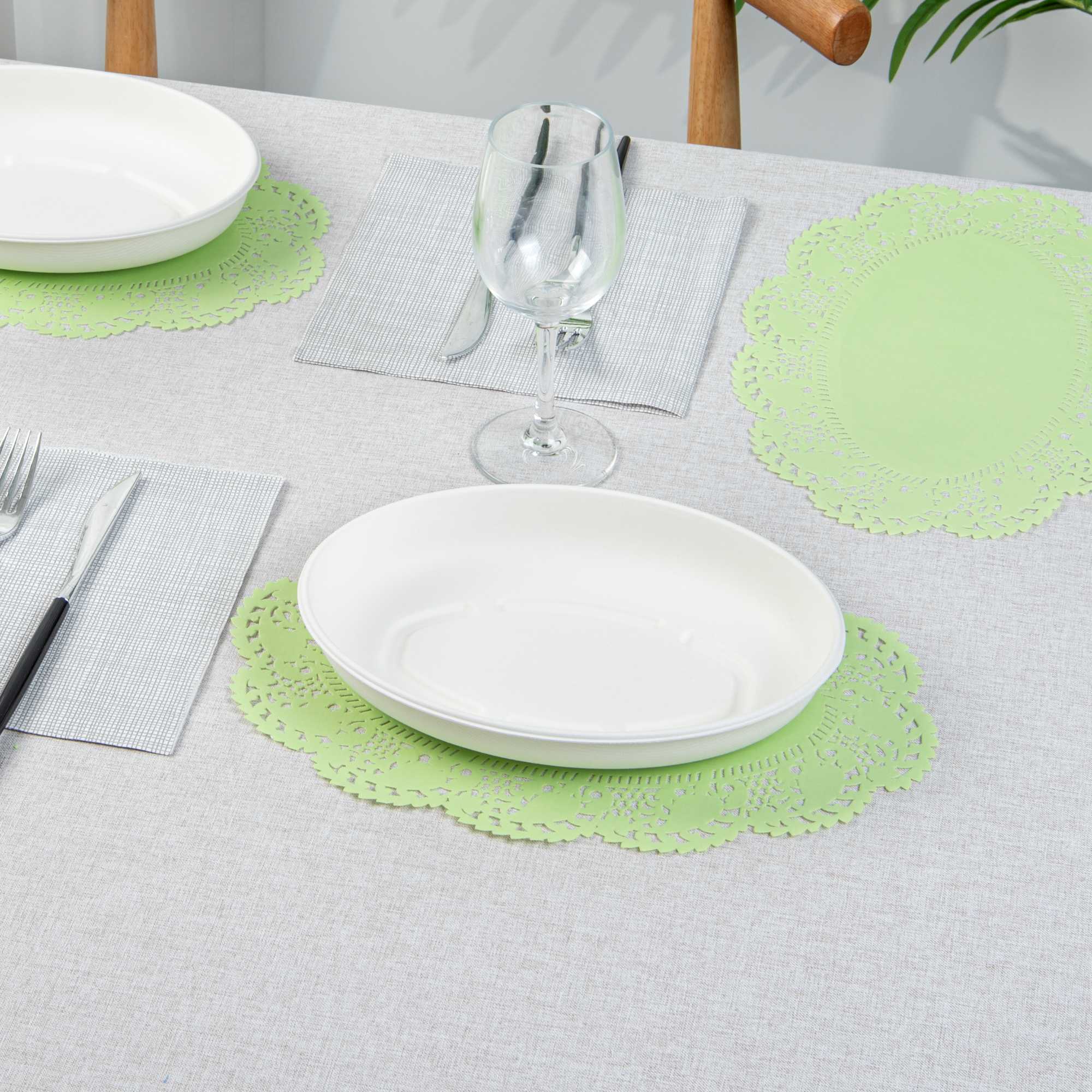 Pastry Tek Oval Green Paper Doilies - Lace - 12 1/2" x 8 1/2" - 100 count box