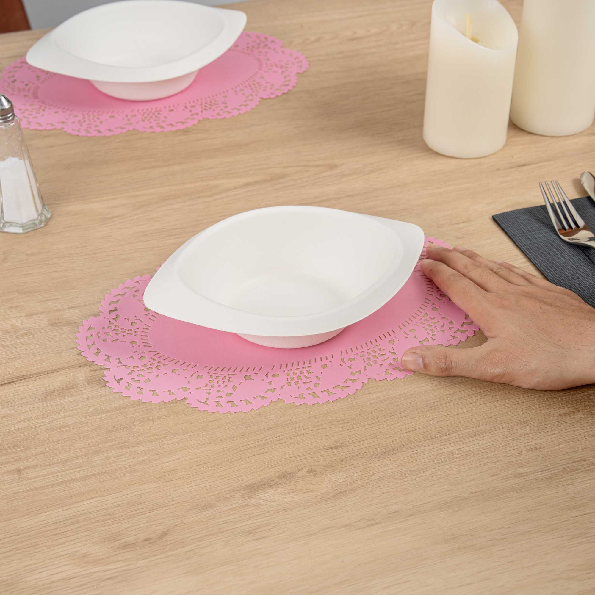 Pastry Tek Oval Pink Paper Doilies - Lace - 12 1/2" x 8 1/2" - 4000 count box