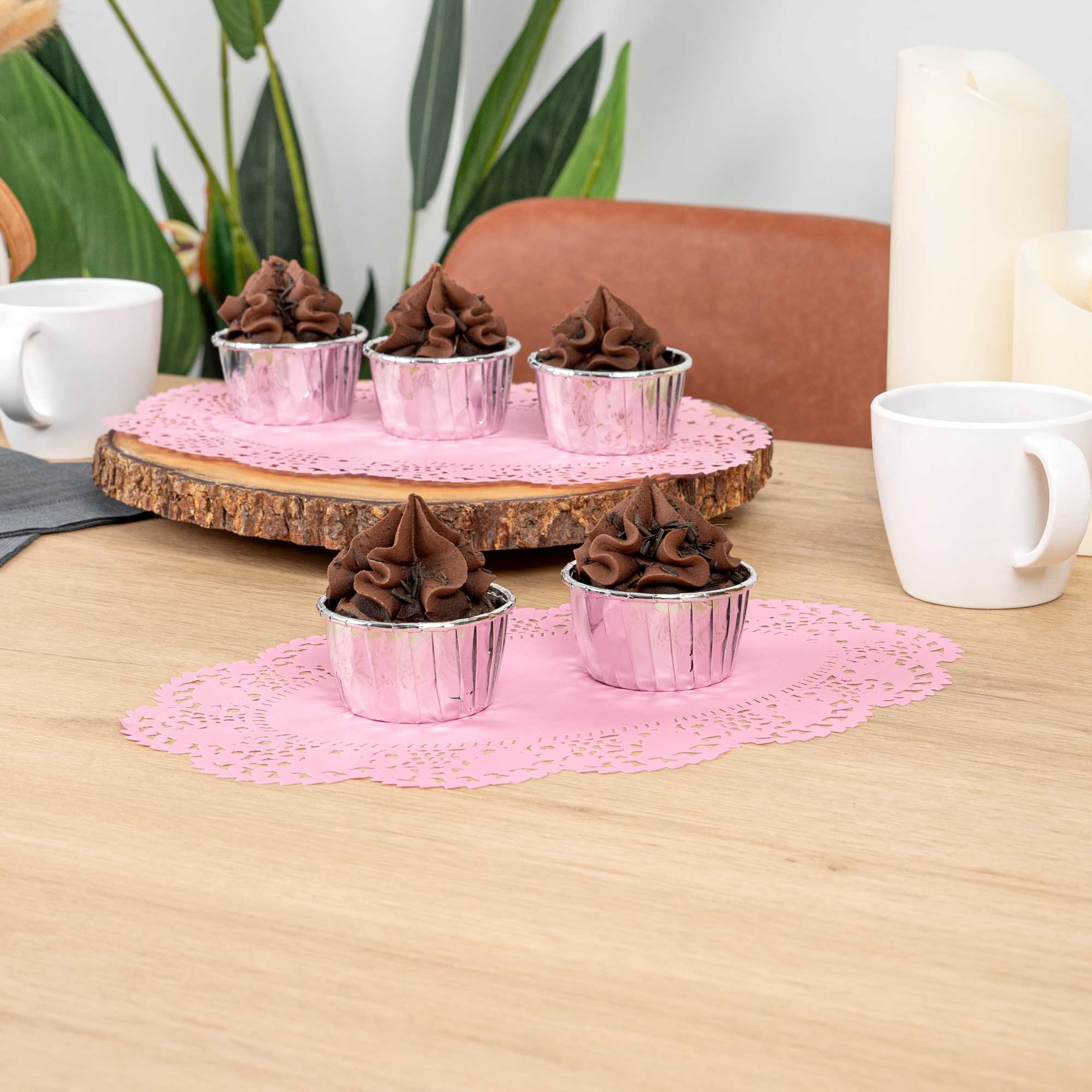 Pastry Tek Oval Pink Paper Doilies - Lace - 12 1/2" x 8 1/2" - 4000 count box