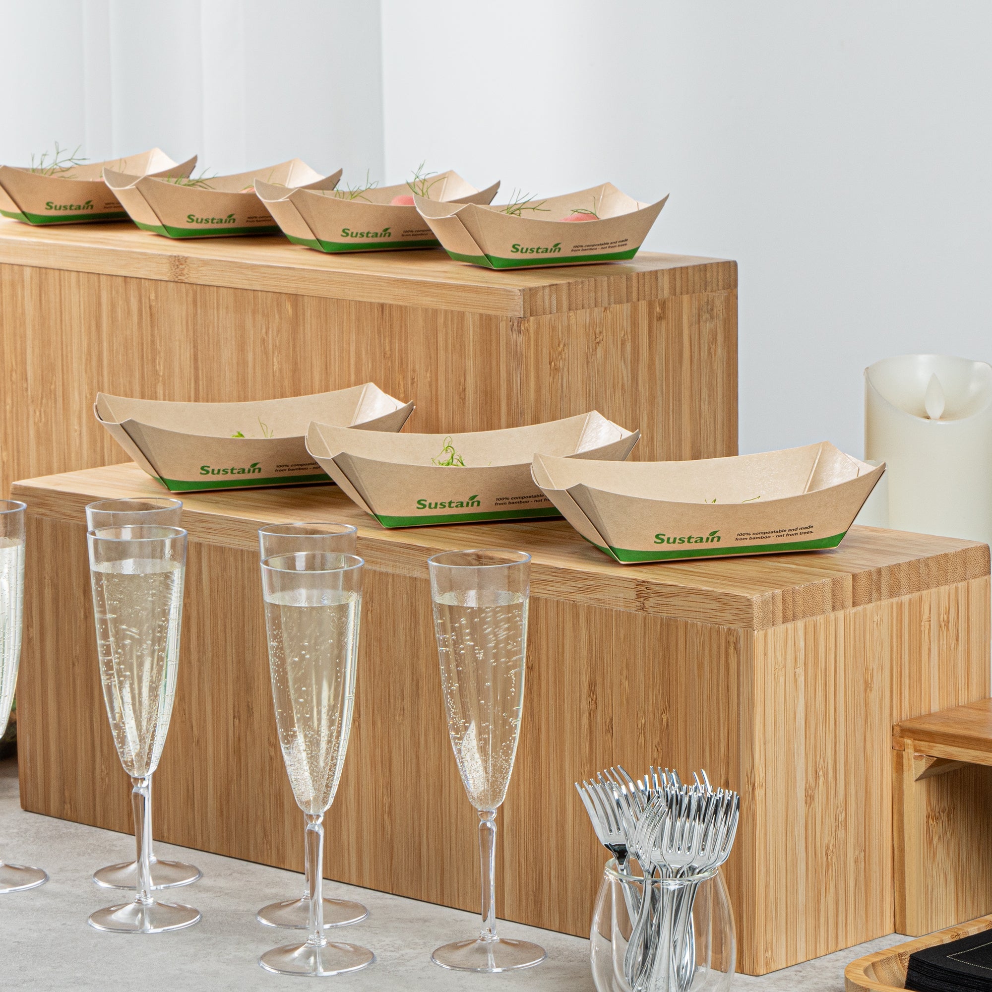 Sustain 1/2 lb Bamboo Paper #50 Food Tray / Boat - with PLA Lining, Compostable - 4 1/4" x 2 3/4" x 1 1/2" - 400 count box