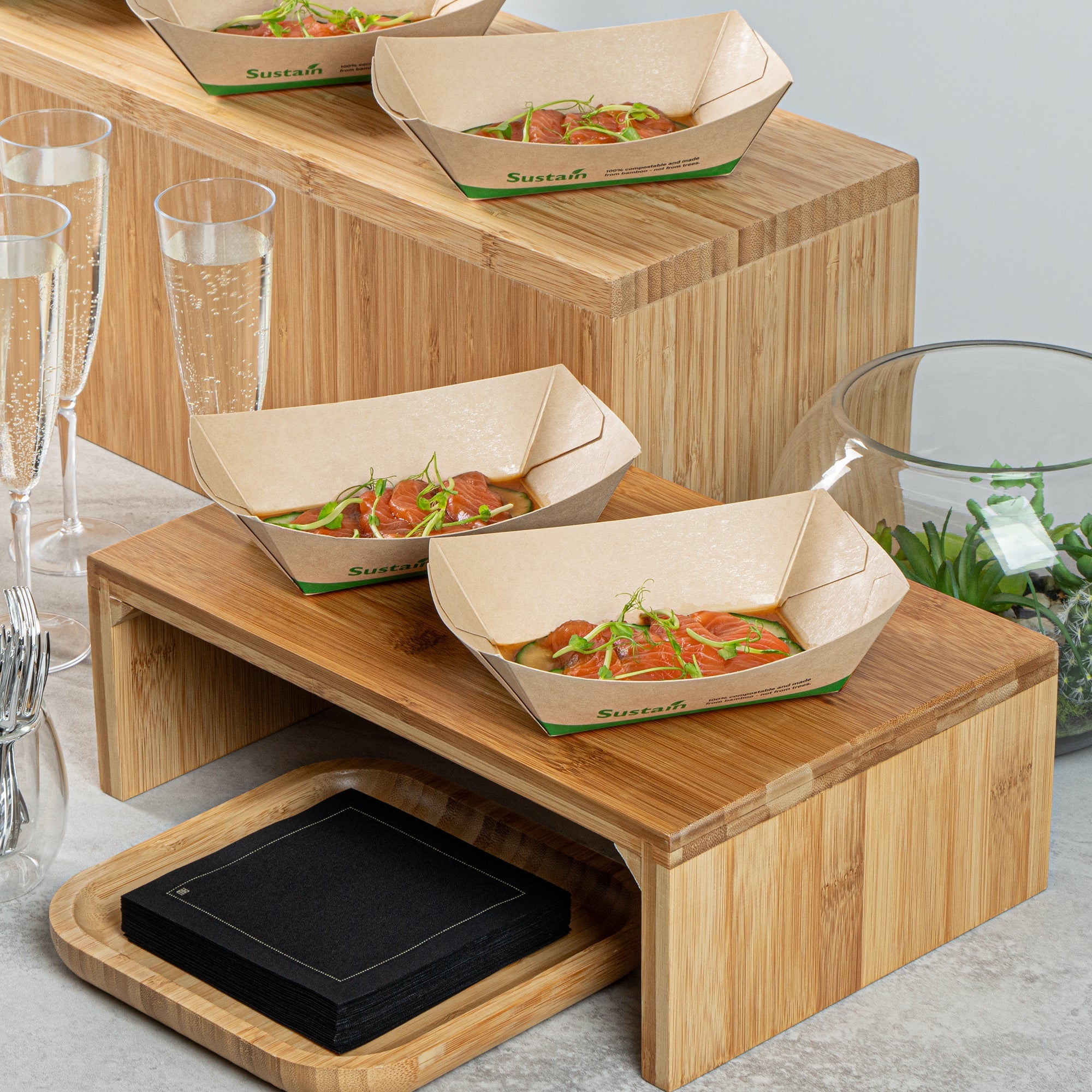 Sustain 1/2 lb Bamboo Paper #50 Food Tray / Boat - with PLA Lining, Compostable - 4 1/4" x 2 3/4" x 1 1/2" - 400 count box
