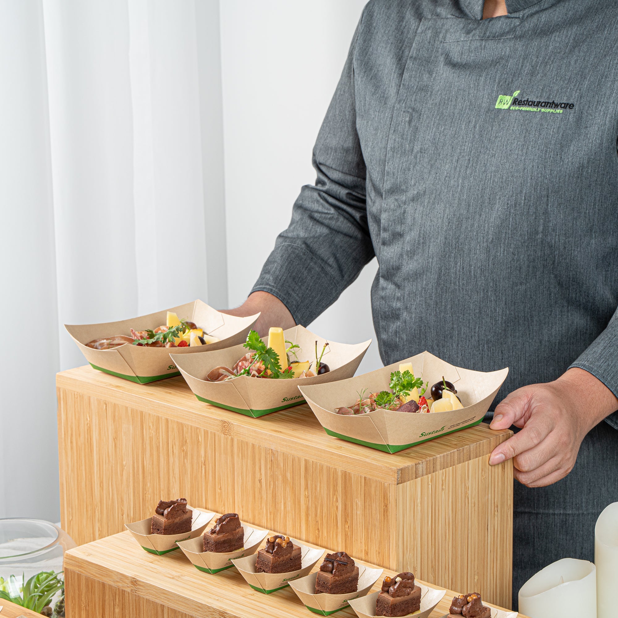 Sustain 1 lb Bamboo Paper #100 Food Tray / Boat - with PLA Lining, Compostable - 5 1/2" x 3 1/2" x 2" - 200 count box