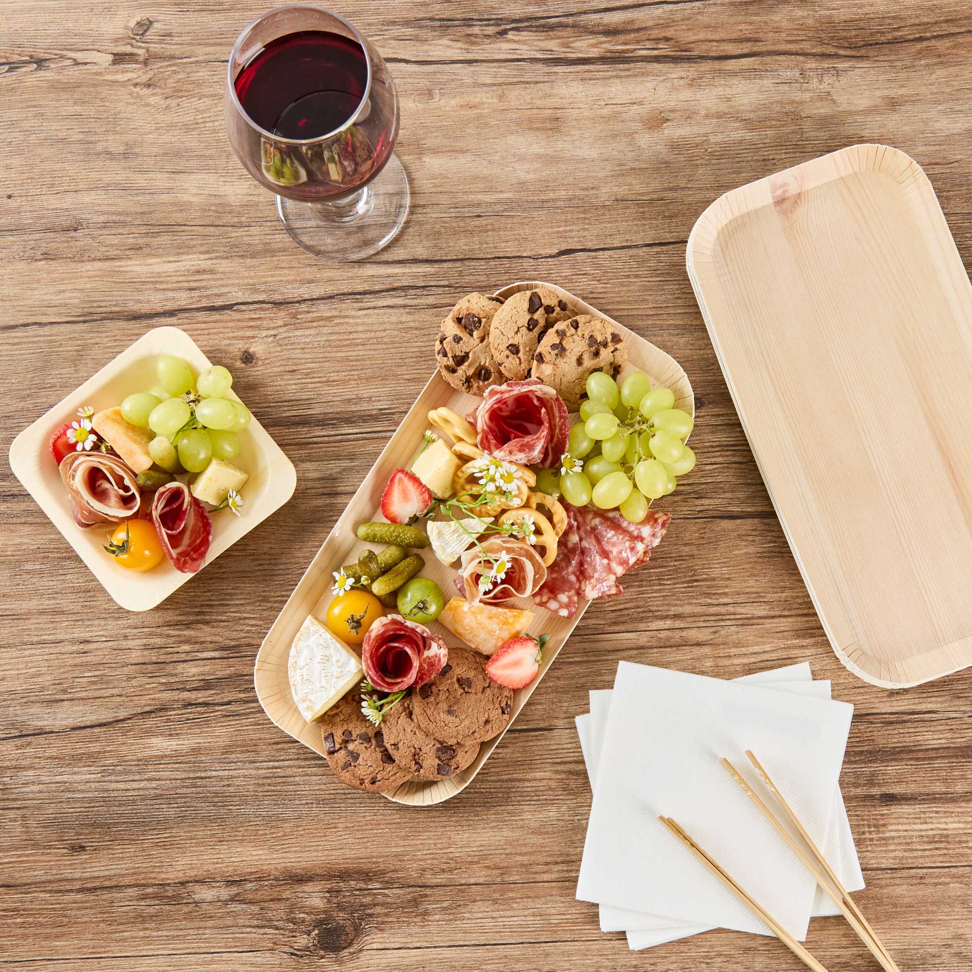 Cater Tek Rectangle Food Tray - Faux Wood - 10 1/2" x 5" - 100 count box