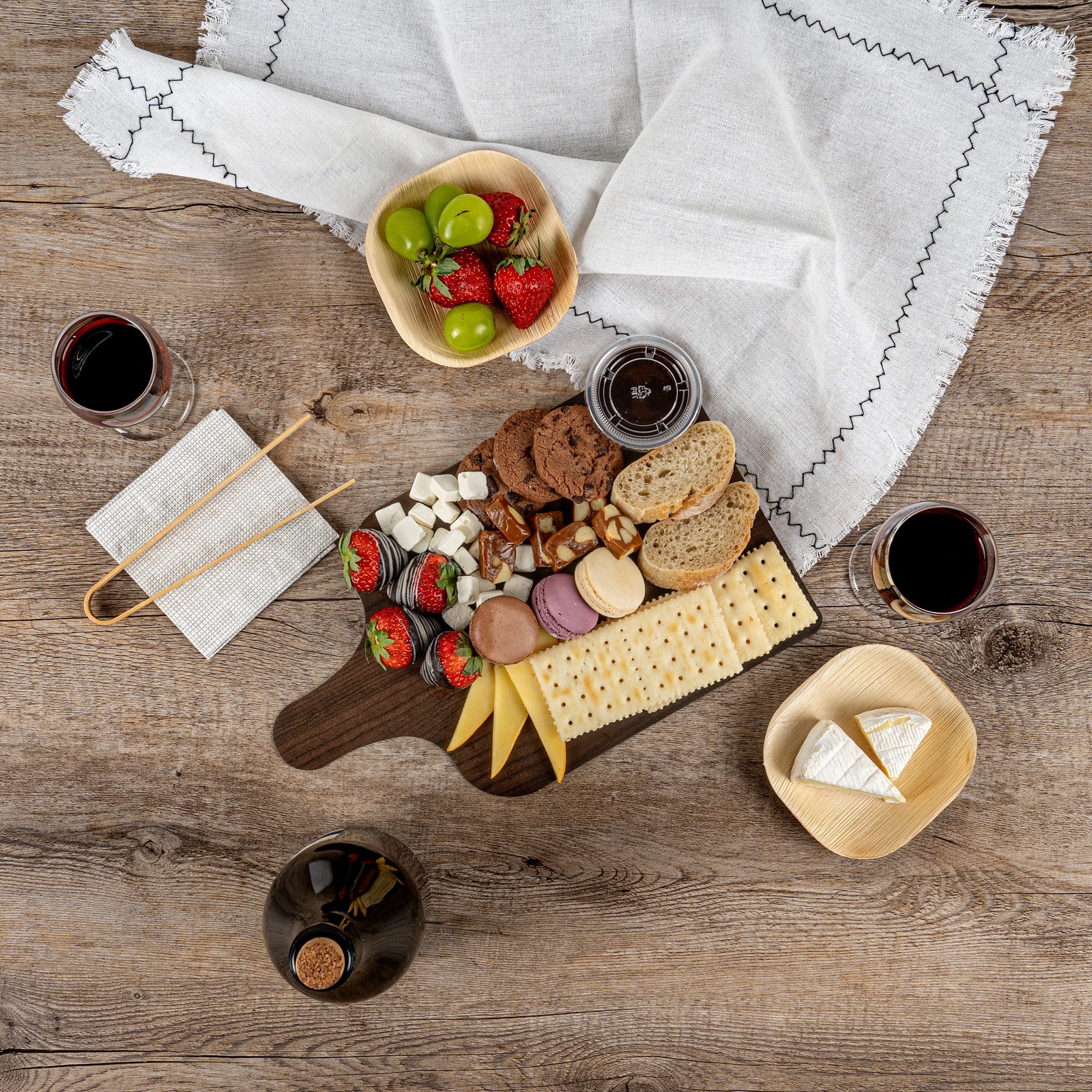 Cater Tek Dark Cheese / Charcuterie Board - Faux Wood - 11 3/4" x 7" - 10 count box