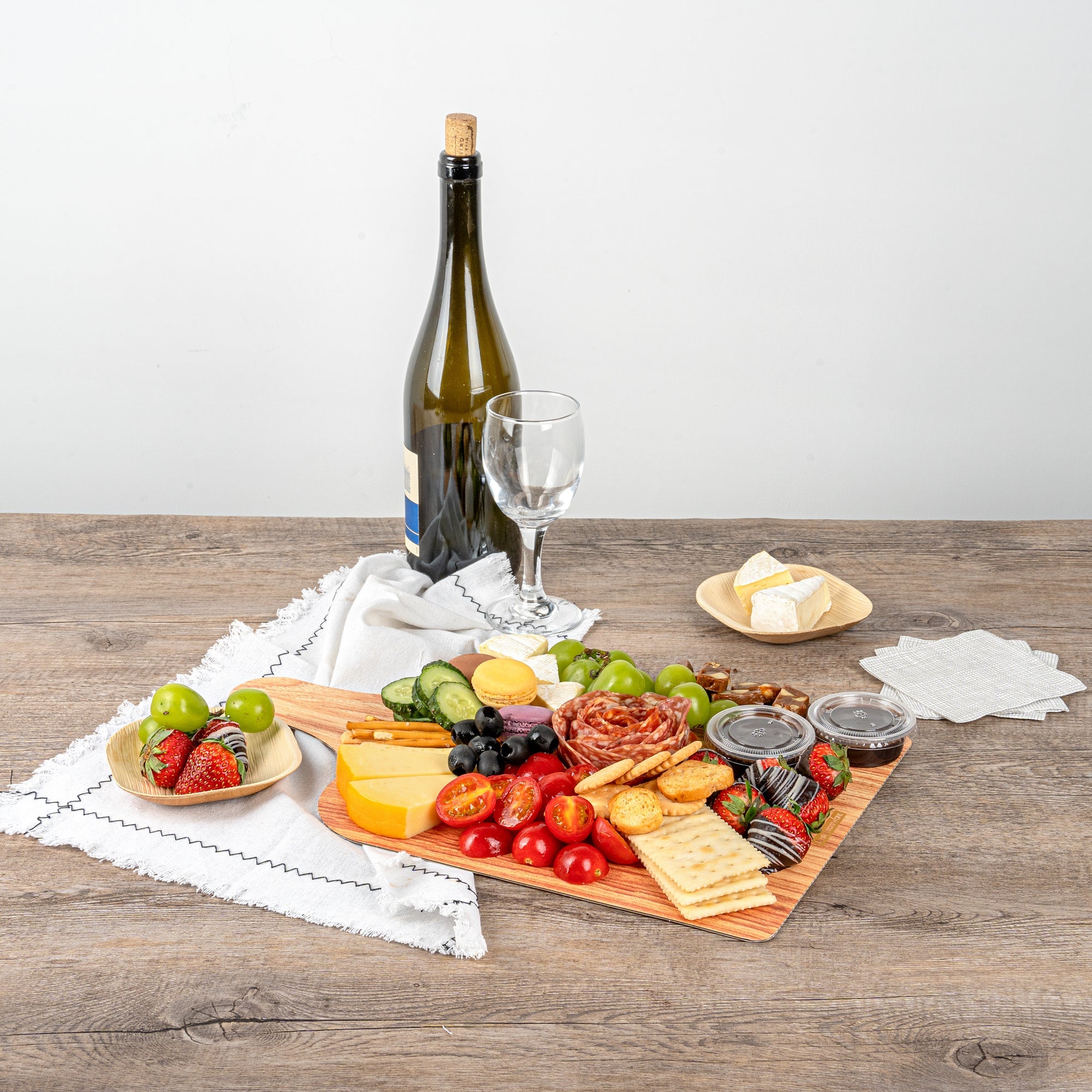 Cater Tek Natural Cheese / Charcuterie Board - Faux Wood - 15 3/4" x 9 3/4" - 10 count box