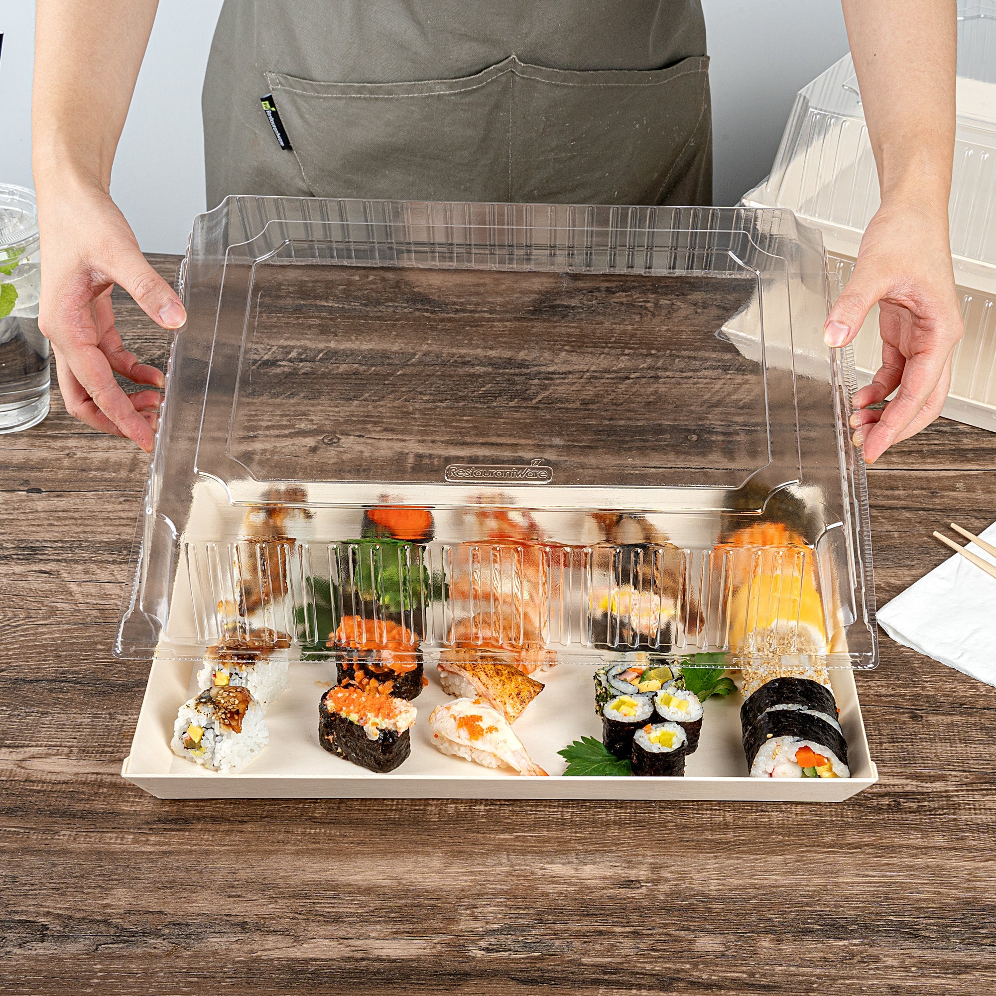 Taipei Rectangle Clear Plastic Lid - Fits 15 1/4" x 10 3/4" Poplar Plate - 25 count box