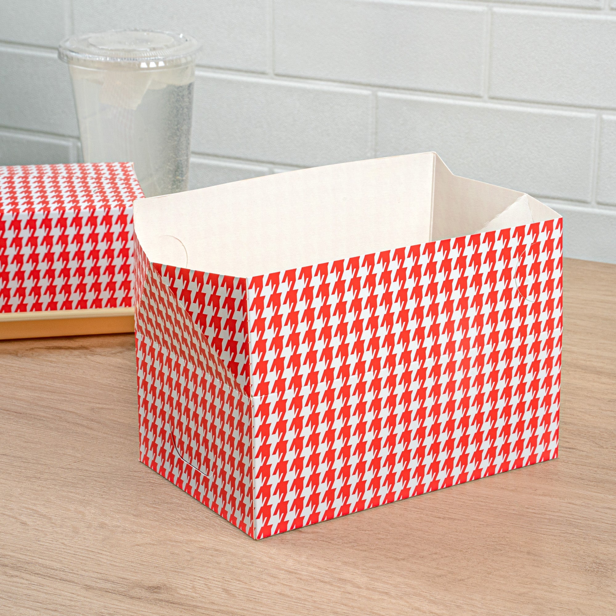 Bio Tek 47 oz Red Houndstooth Paper Lunch / Chicken Box - with Fast Top - 7" x 4 1/2" x 2 3/4" - 400 count box