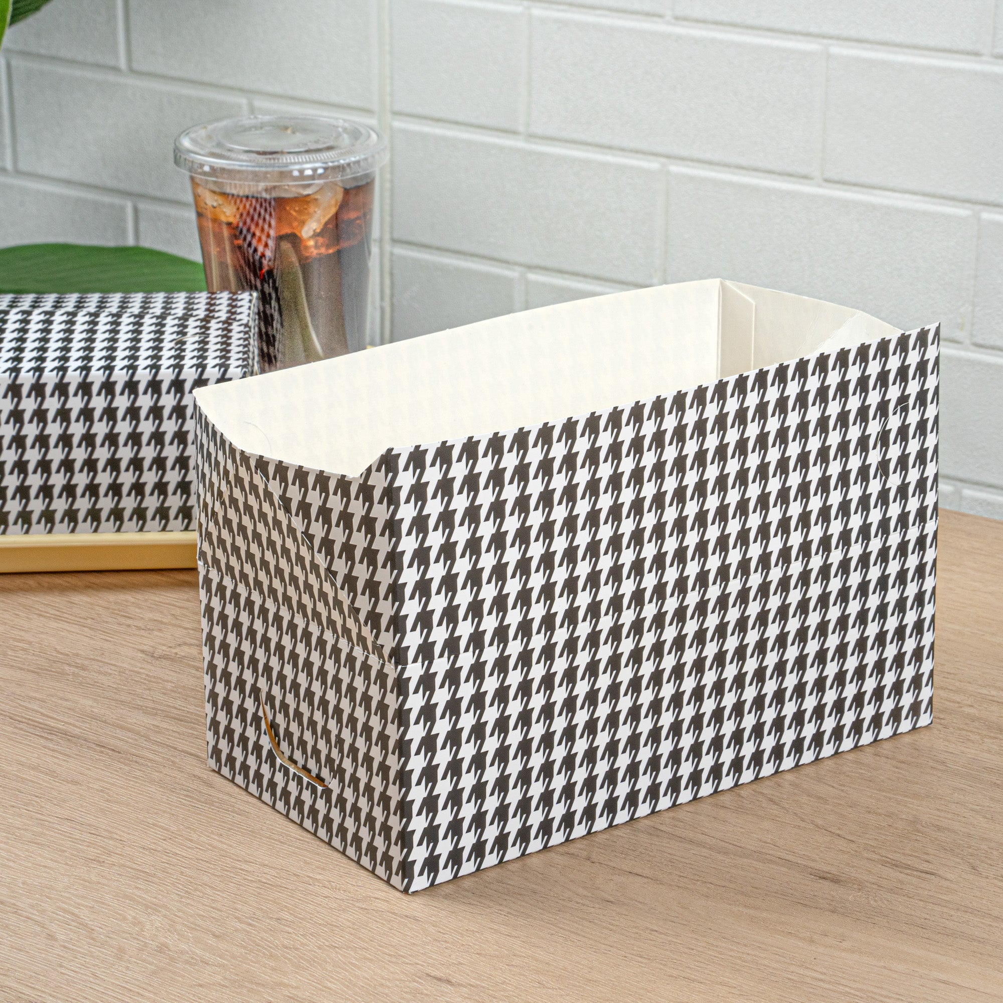 Bio Tek 71 oz Black Houndstooth Paper Lunch / Chicken Box - with Fast Top - 8 3/4" x 5" x 3" - 100 count box