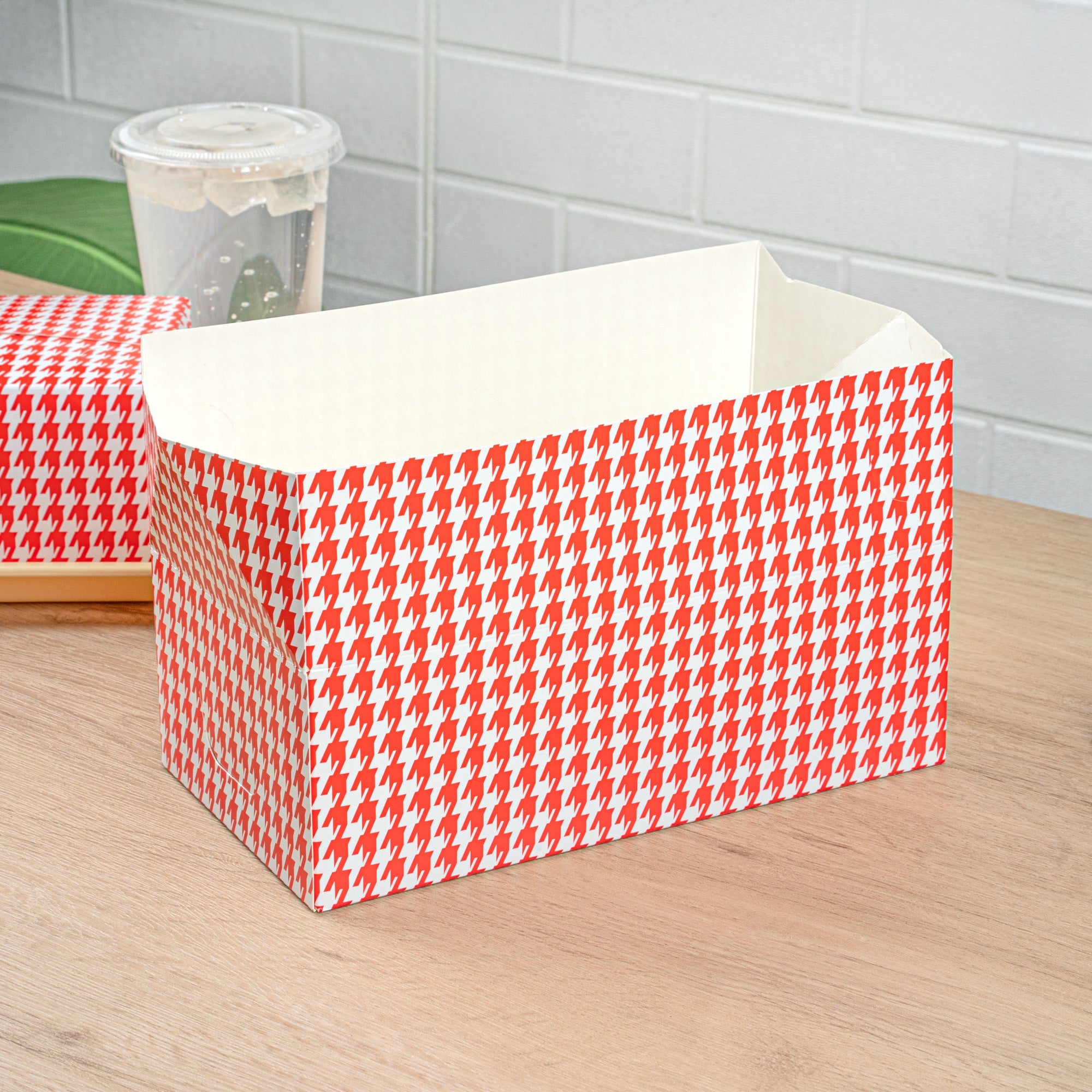 Bio Tek 71 oz Red Houndstooth Paper Lunch / Chicken Box - with Fast Top - 8 3/4" x 5" x 3" - 400 count box