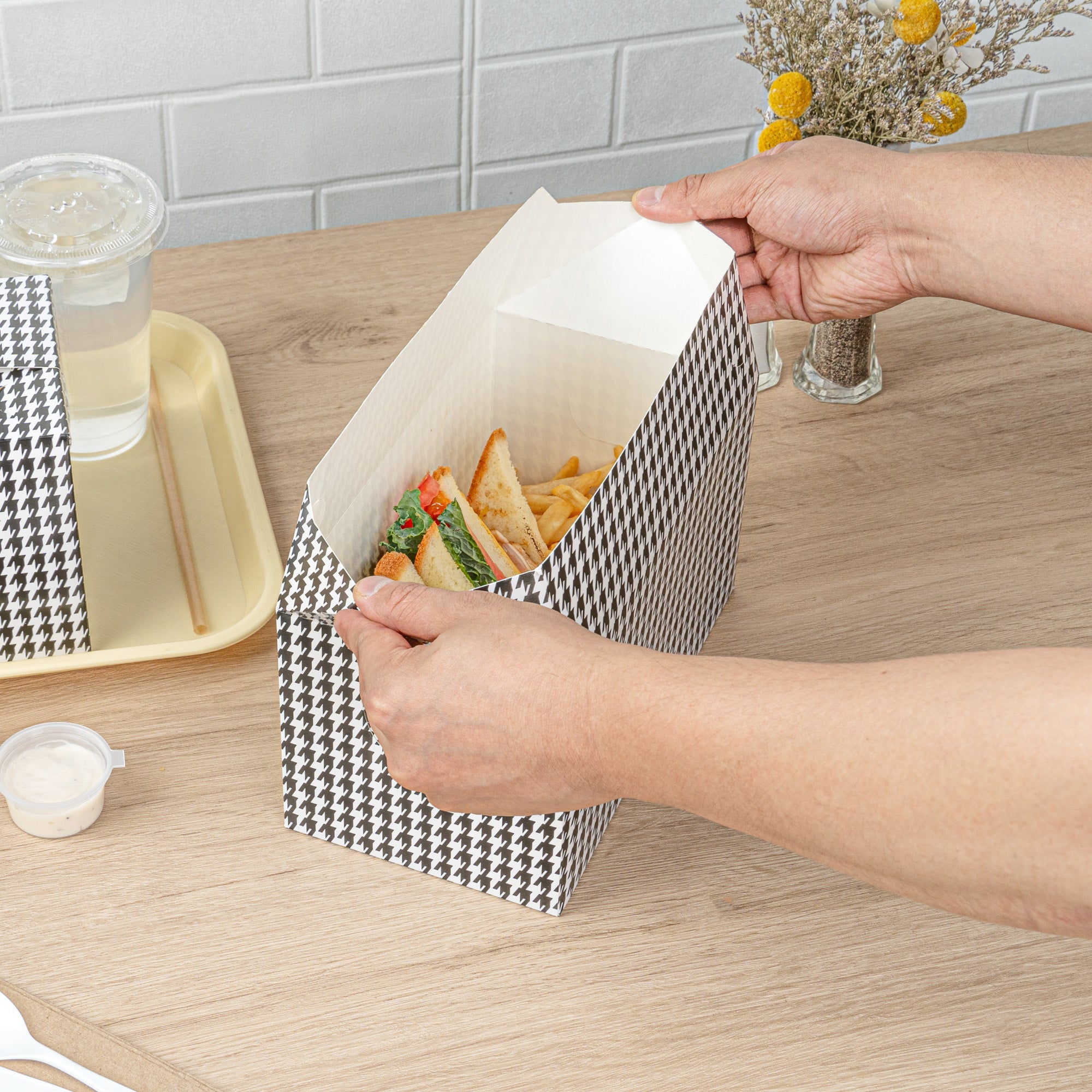 Bio Tek 80 oz Black Houndstooth Paper Lunch / Chicken Box - with Fast Top - 9" x 5" x 5" - 400 count box