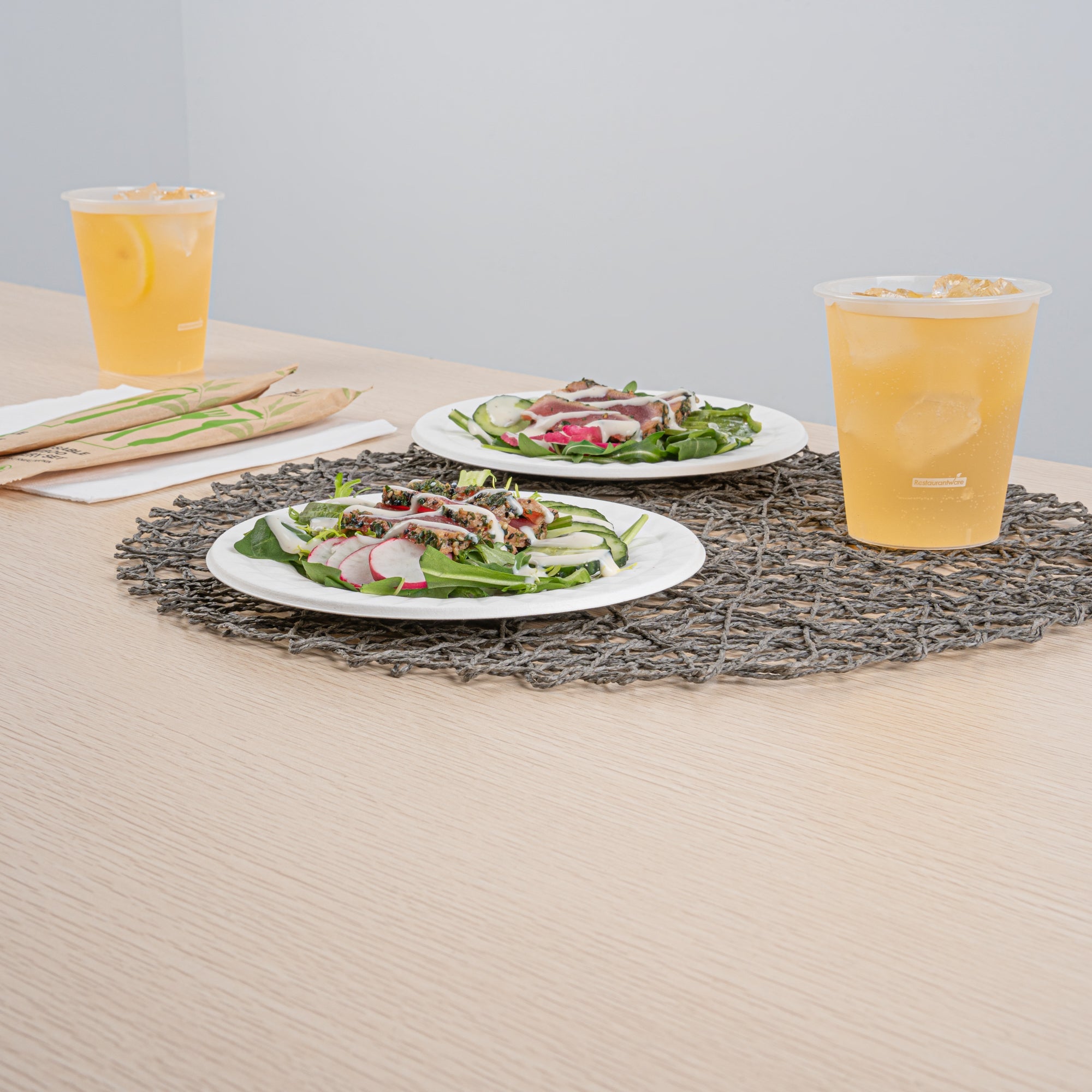 Pulp Safe No PFAS Added Round White Sugarcane / Bagasse Plate - Home Compostable, with Diamond Rim - 7" x 7" x 1/2" - 100 count box