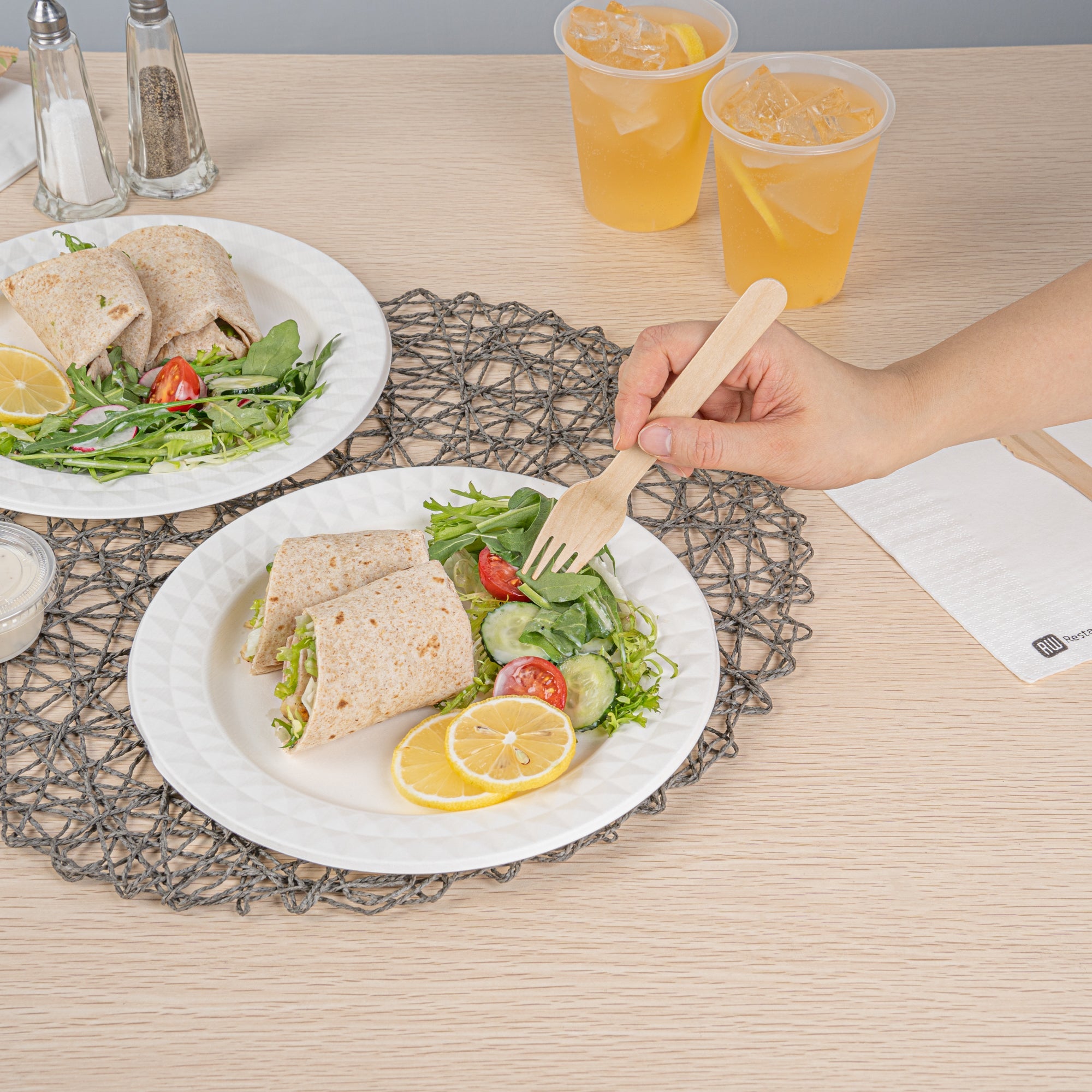 Pulp Safe No PFAS Added Round White Sugarcane / Bagasse Plate - Home Compostable, with Diamond Rim - 9" x 9" x 1/2" - 25 count box