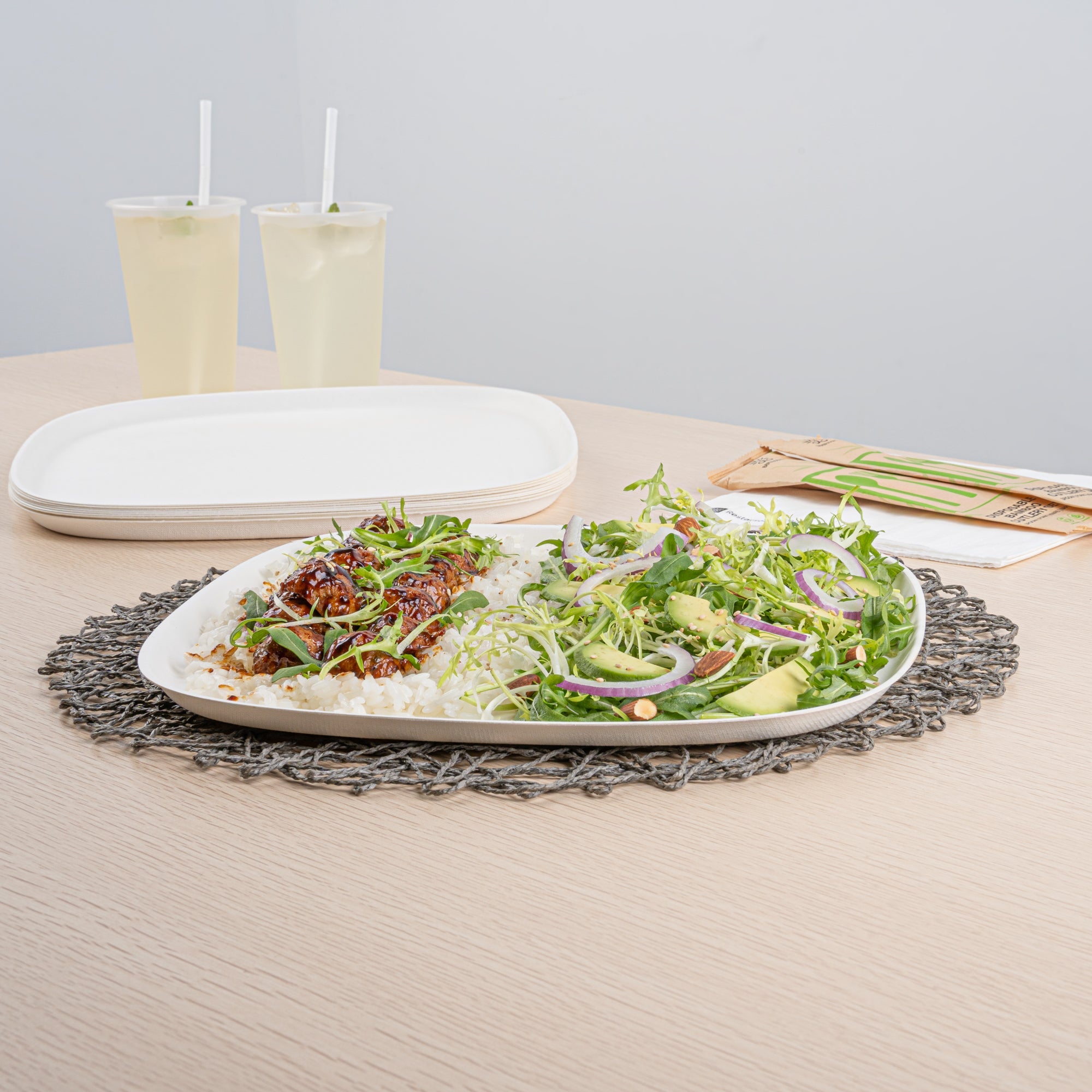 Pulp Safe Modular No PFAS Added White Sugarcane / Bagasse Plate - Home Compostable - 11 3/4" x 11 3/4" x 1/2" - 25 count box