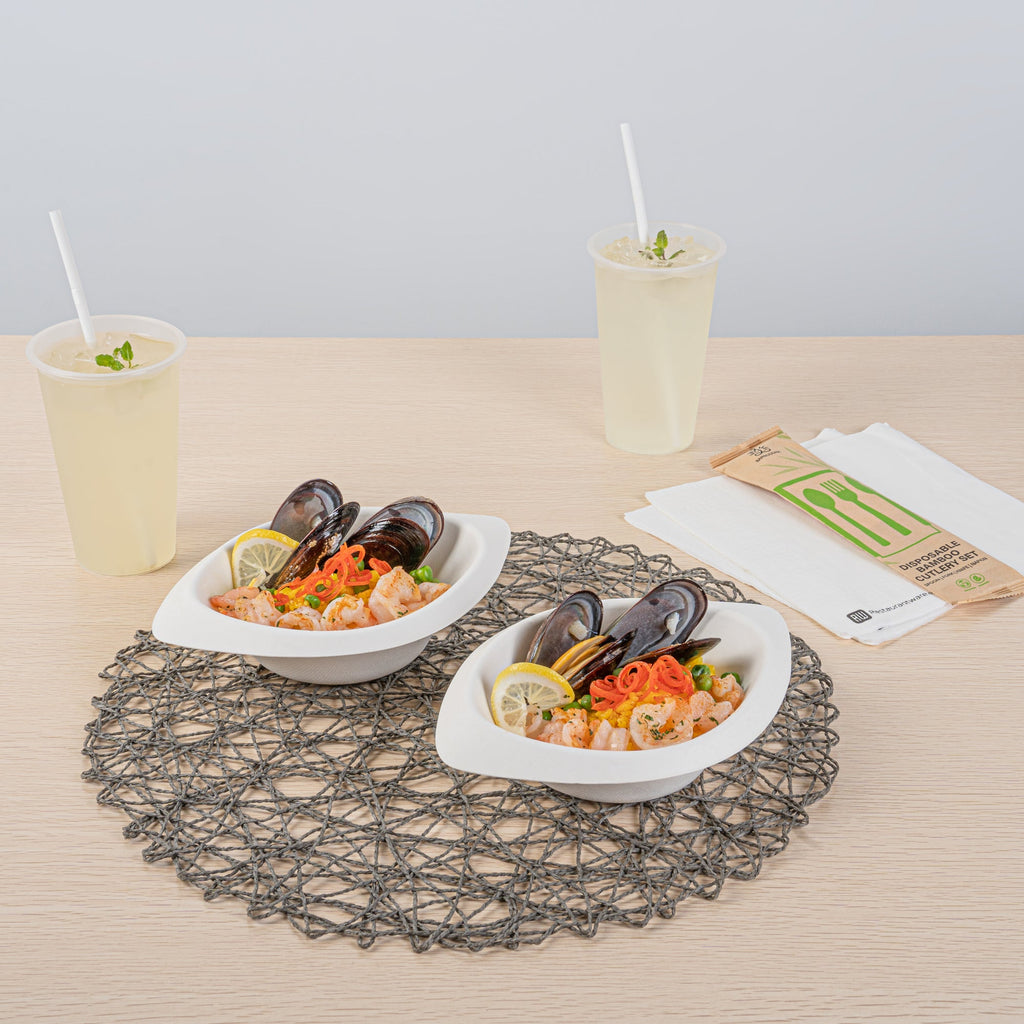 Pulp Safe No PFAS Added 12 oz Oval White Sugarcane / Bagasse Bowl - Home Compostable - 8 1/2" x 5 3/4" x 2 1/4" - 25 count box