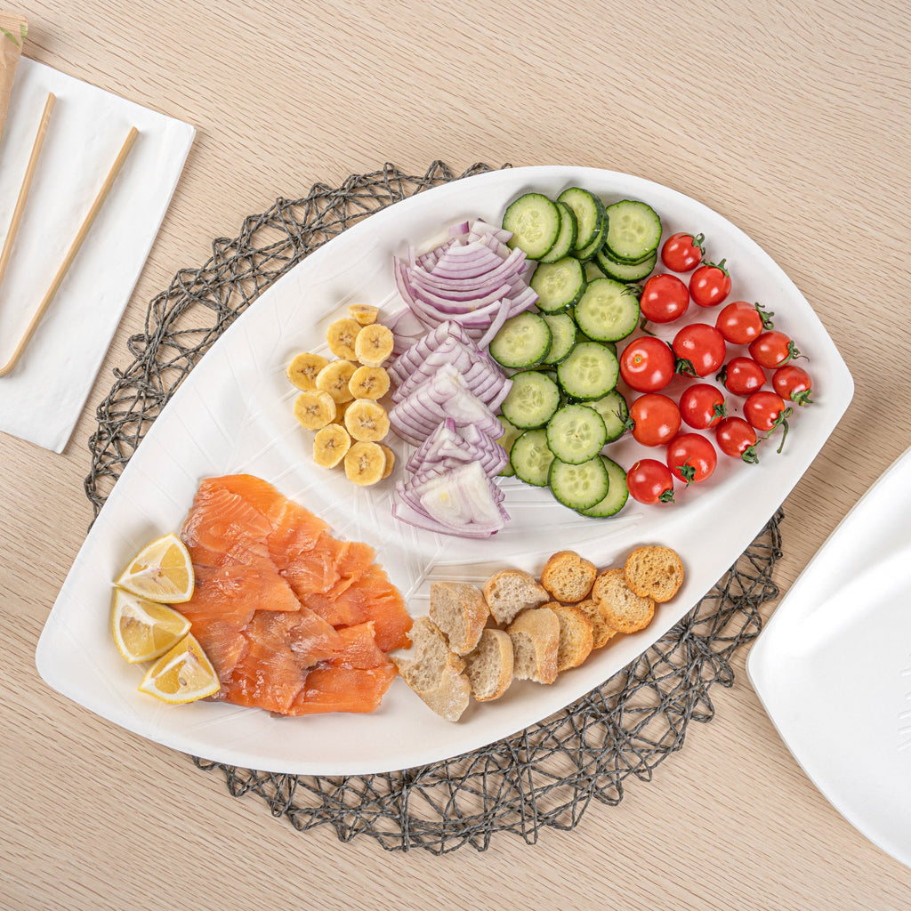 Pulp Safe Modular No PFAS Added White Sugarcane / Bagasse Tray - Home Compostable, 2 Compartments - 18 1/2" x 11 1/4" - 100 count box
