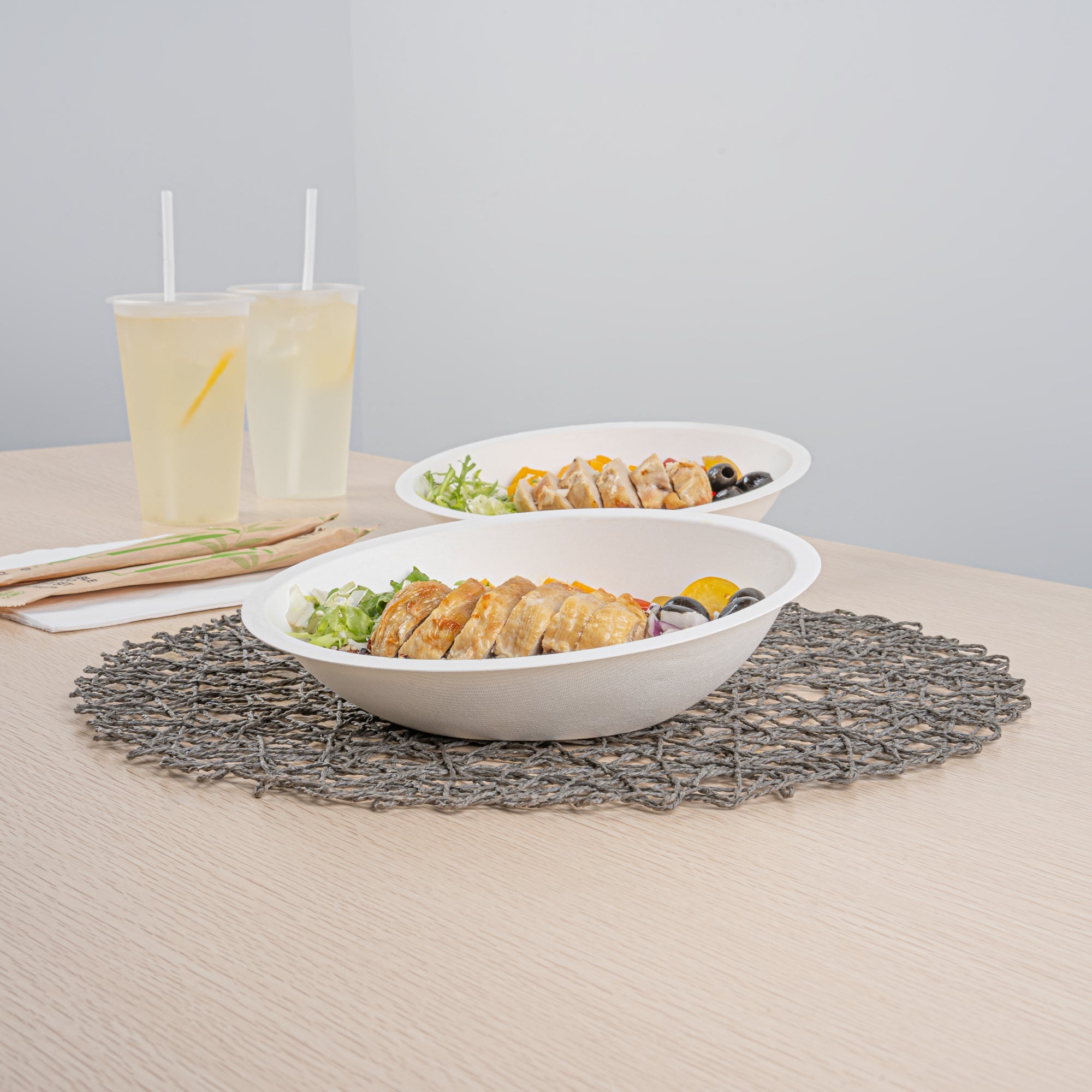 Pulp Safe No PFAS Added 16 oz Oval White Sugarcane / Bagasse Bowl - Home Compostable - 8 3/4" x 6 3/4" x 2 1/4" - 25 count box