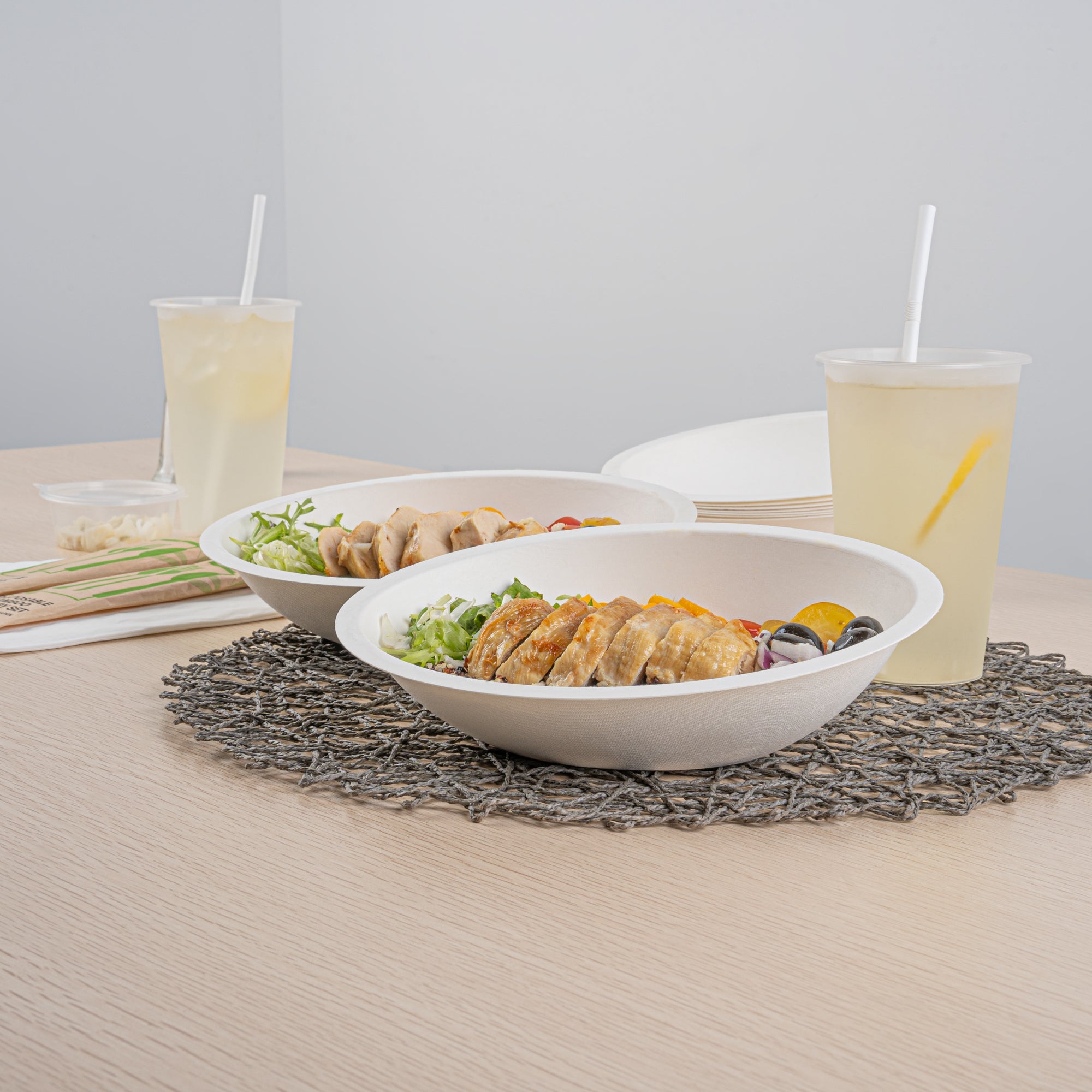 Pulp Safe No PFAS Added 16 oz Oval White Sugarcane / Bagasse Bowl - Home Compostable - 8 3/4" x 6 3/4" x 2 1/4" - 25 count box
