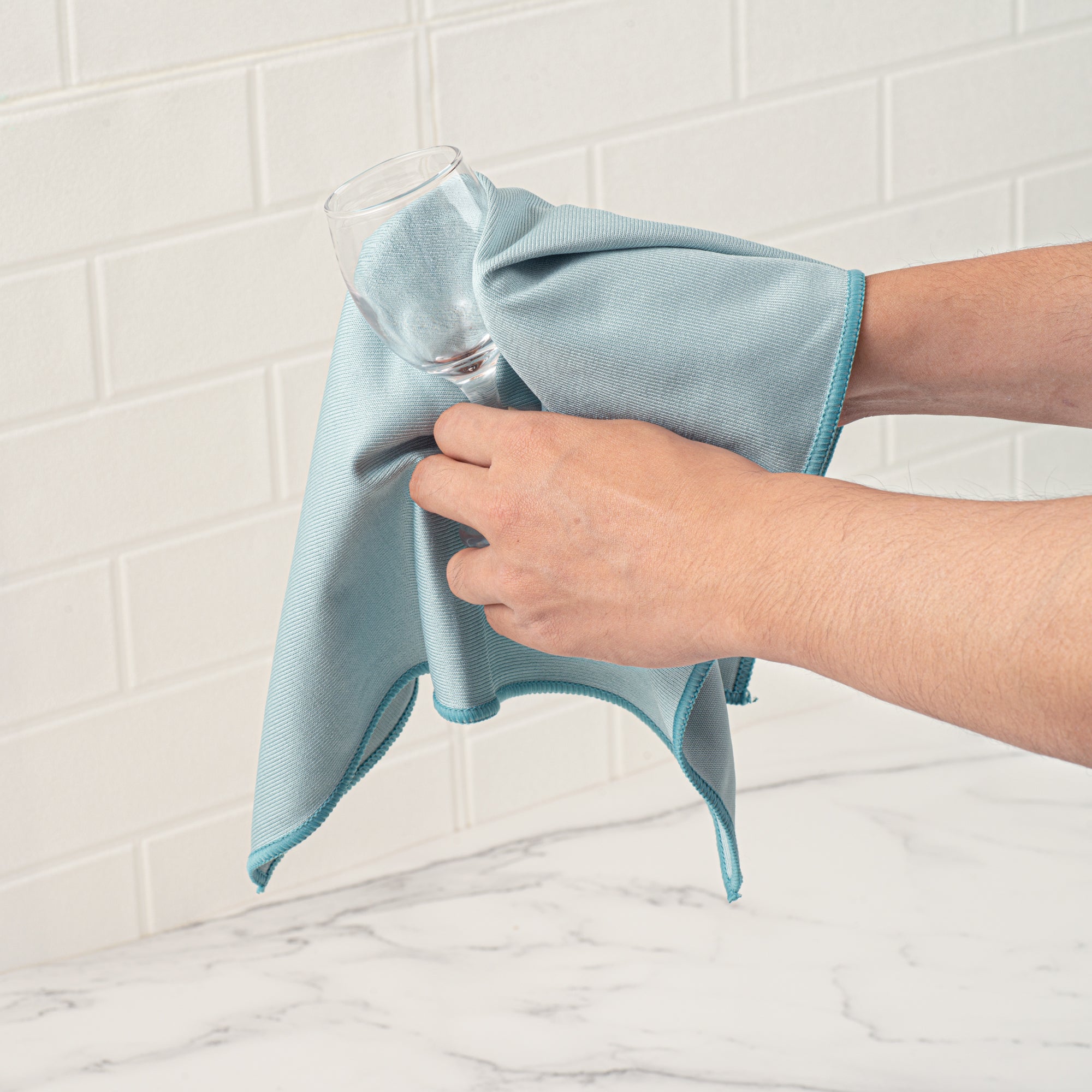 Clean Tek Professional Light Blue Microfiber Glass Cleaning Cloth - 15 3/4" x 15 3/4" - 100 count box