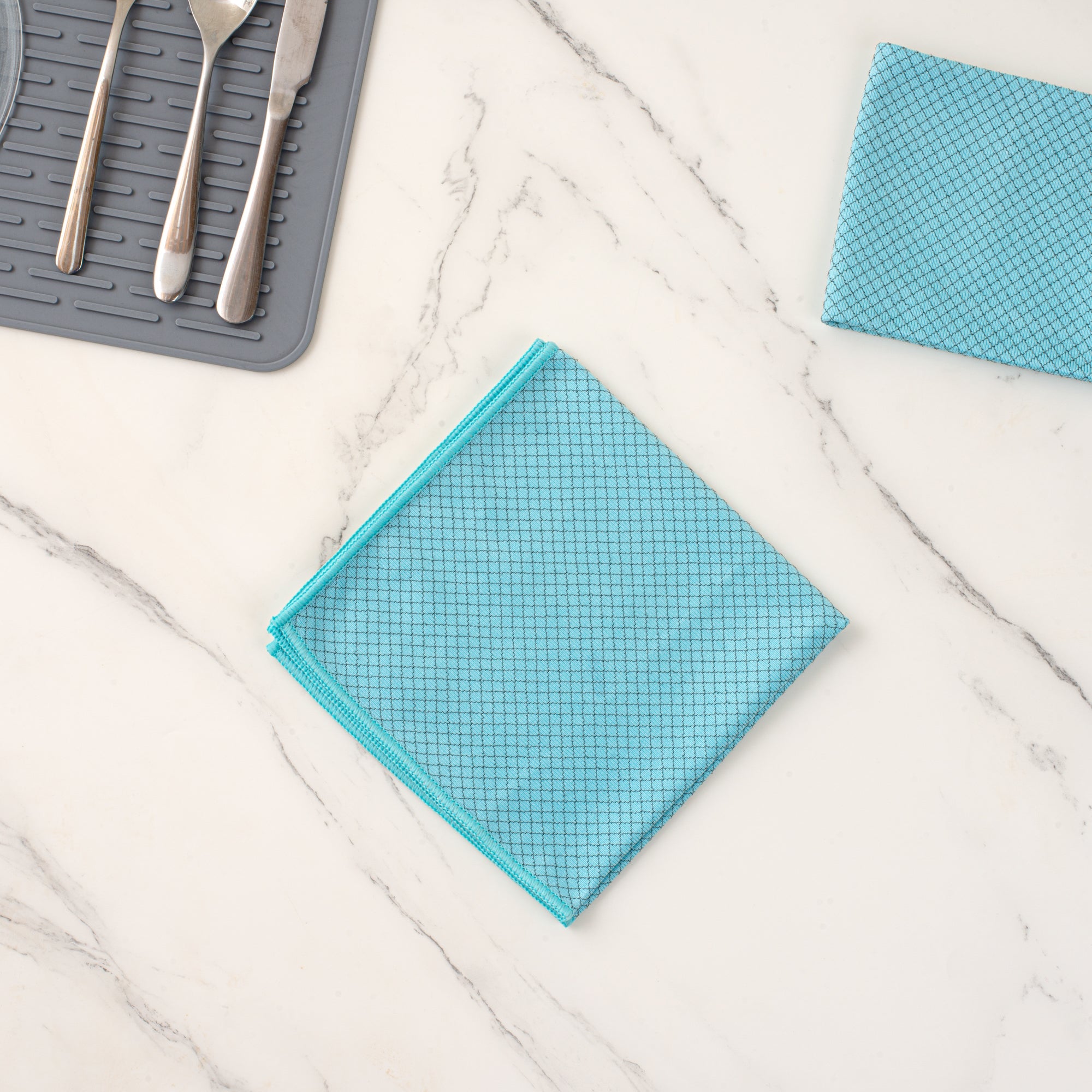 Clean Tek Professional Light Blue Microfiber Glass Cleaning Cloth - Diamond Weave - 15 3/4" x 15 3/4" - 100 count box