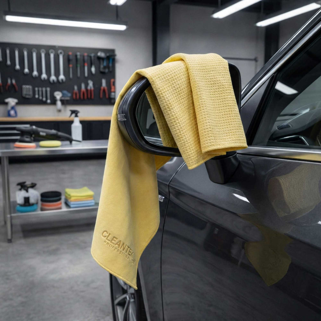 Clean Tek Professional Yellow 3D Chamois Cloth - with Storage Tube - 25 1/4'' x 17'' - 1 count box