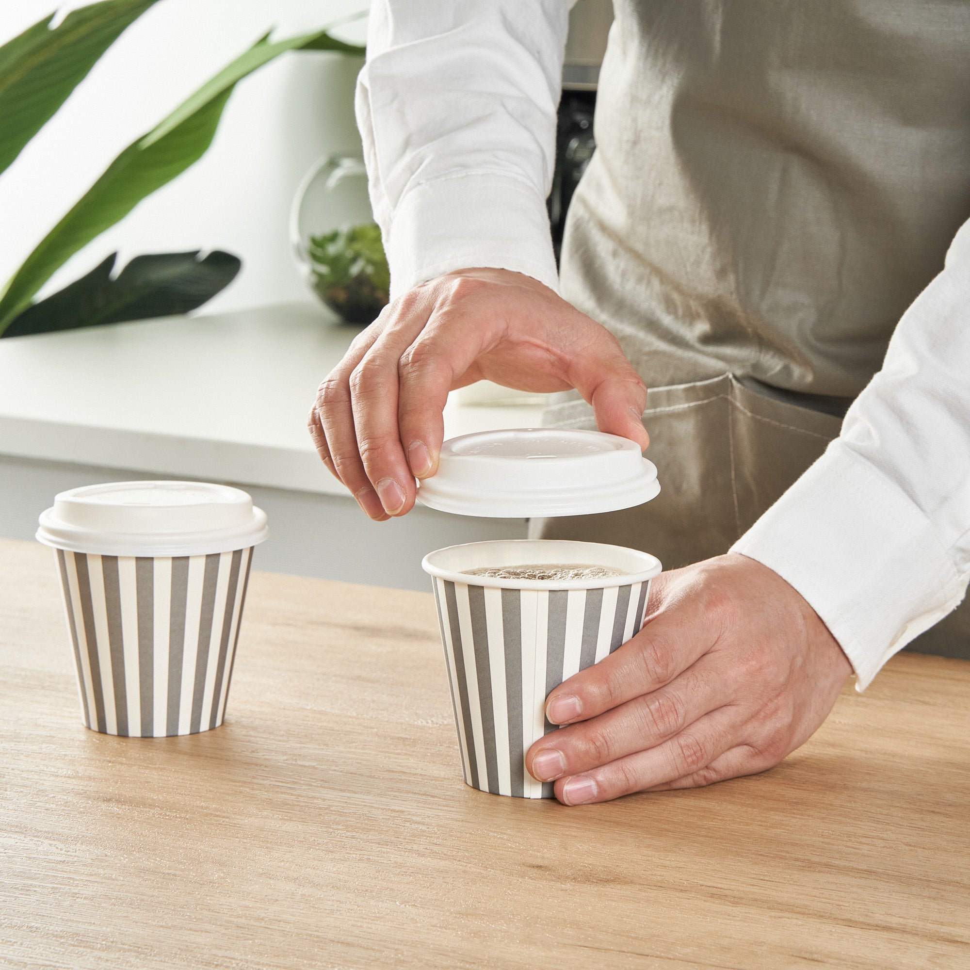 Restpresso 8 oz Gray and White Stripe Paper Single Wall Coffee Cup - with White Lid - 3 1/2"x 3 1/2"x 4" - 20 count box