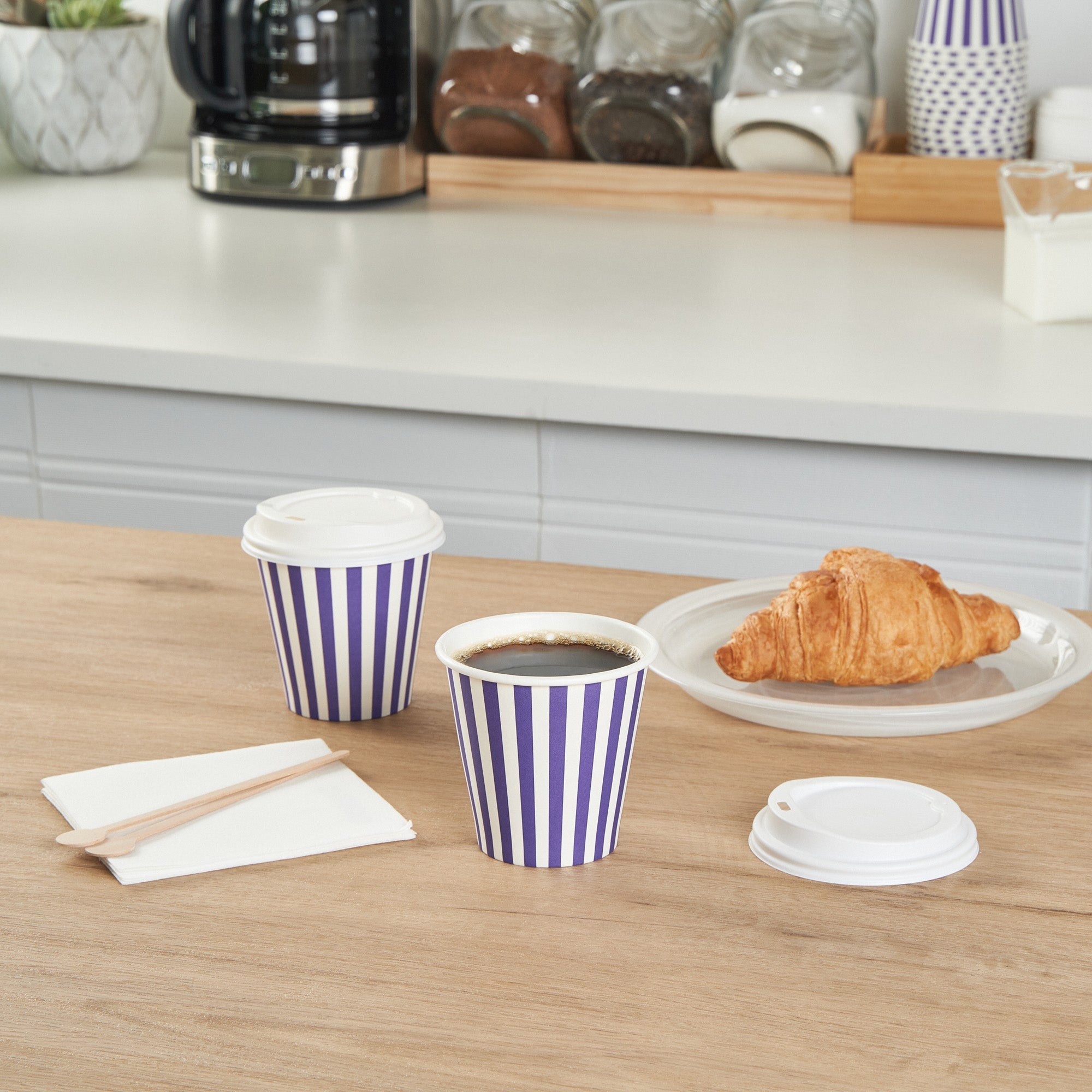 Restpresso 8 oz Purple and White Stripe Paper Single Wall Coffee Cup - with White Lid - 3 1/2"x 3 1/2"x 4" - 20 count box