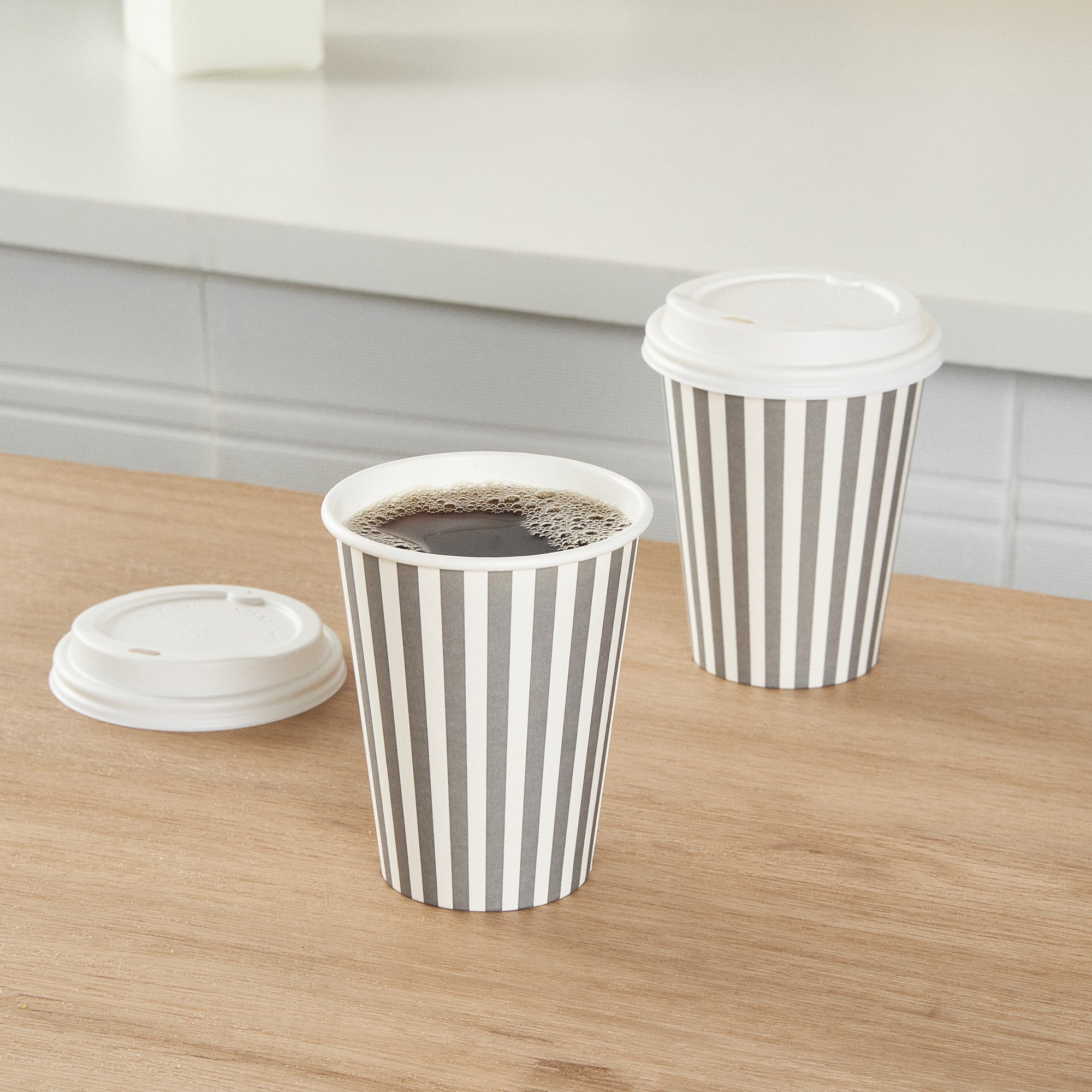 Restpresso 12 oz Gray and White Stripe Paper Single Wall Coffee Cup - with White Lid - 3 1/2"x 3 1/2"x 4 3/4" - 400 count box