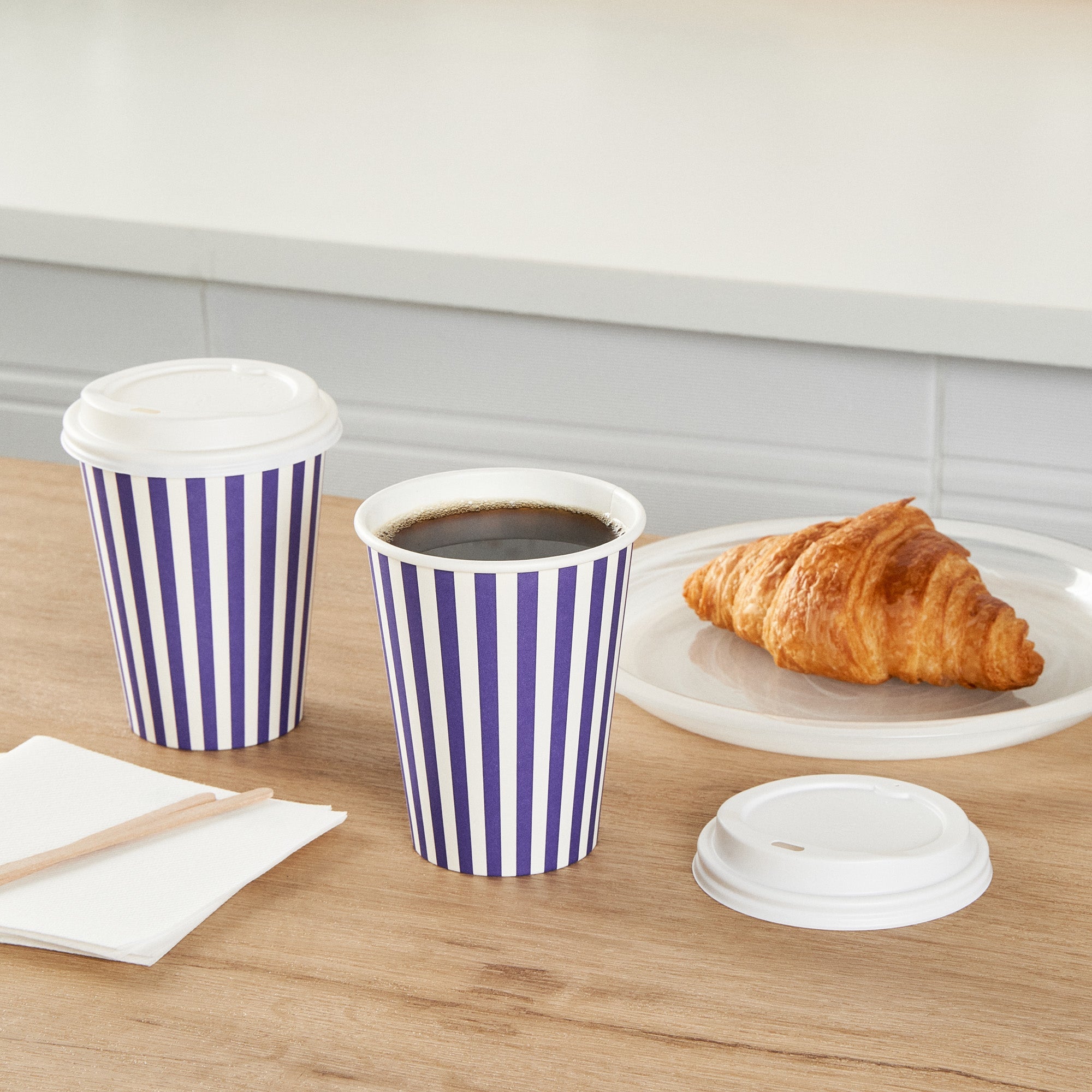 Restpresso 12 oz Purple and White Stripe Paper Single Wall Coffee Cup - with White Lid - 3 1/2"x 3 1/2"x 4 3/4" - 400 count box