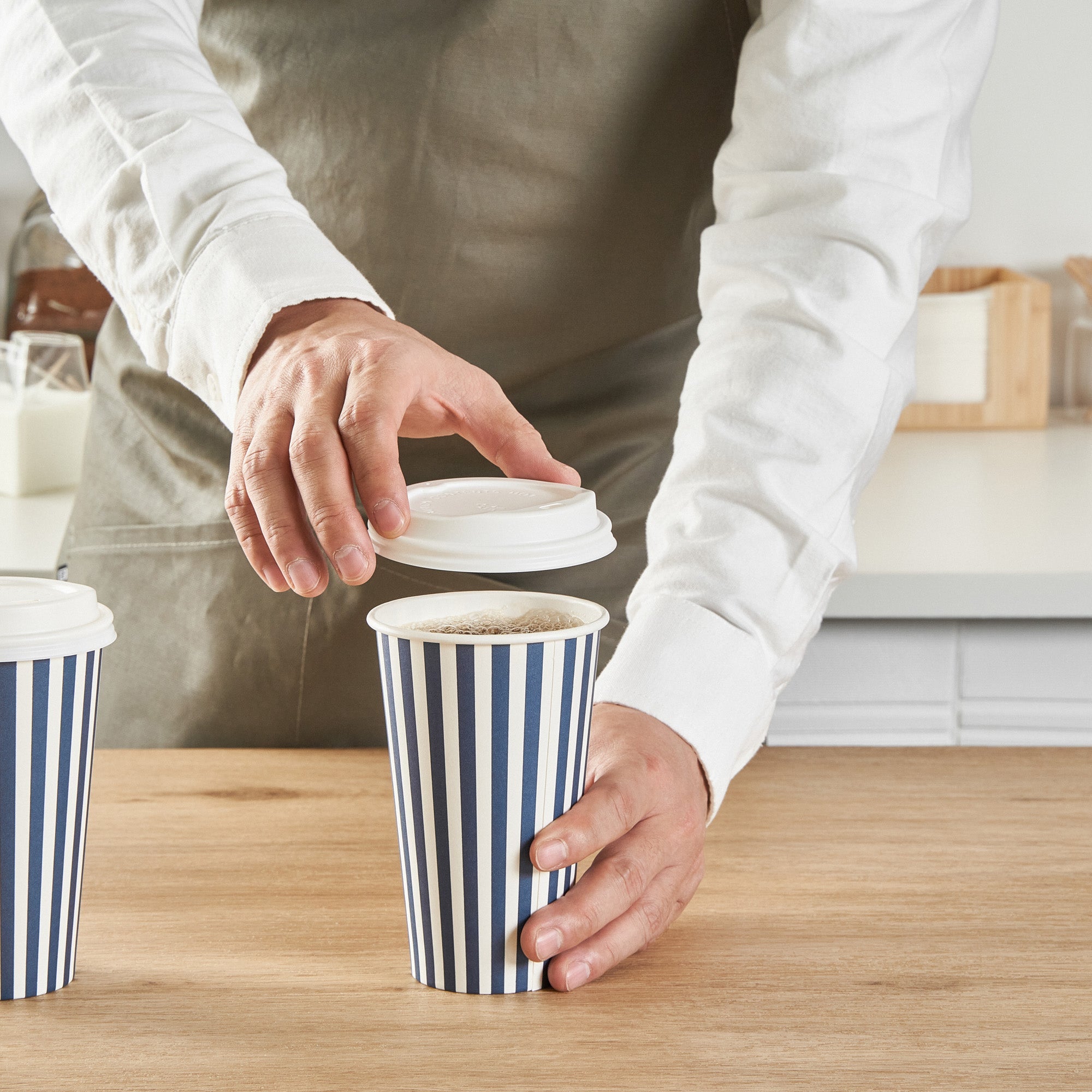 Restpresso 16 oz Blue and White Stripe Paper Single Wall Coffee Cup - with White Lid - 3 1/2"x 3 1/2"x 5 3/4" - 400 count box