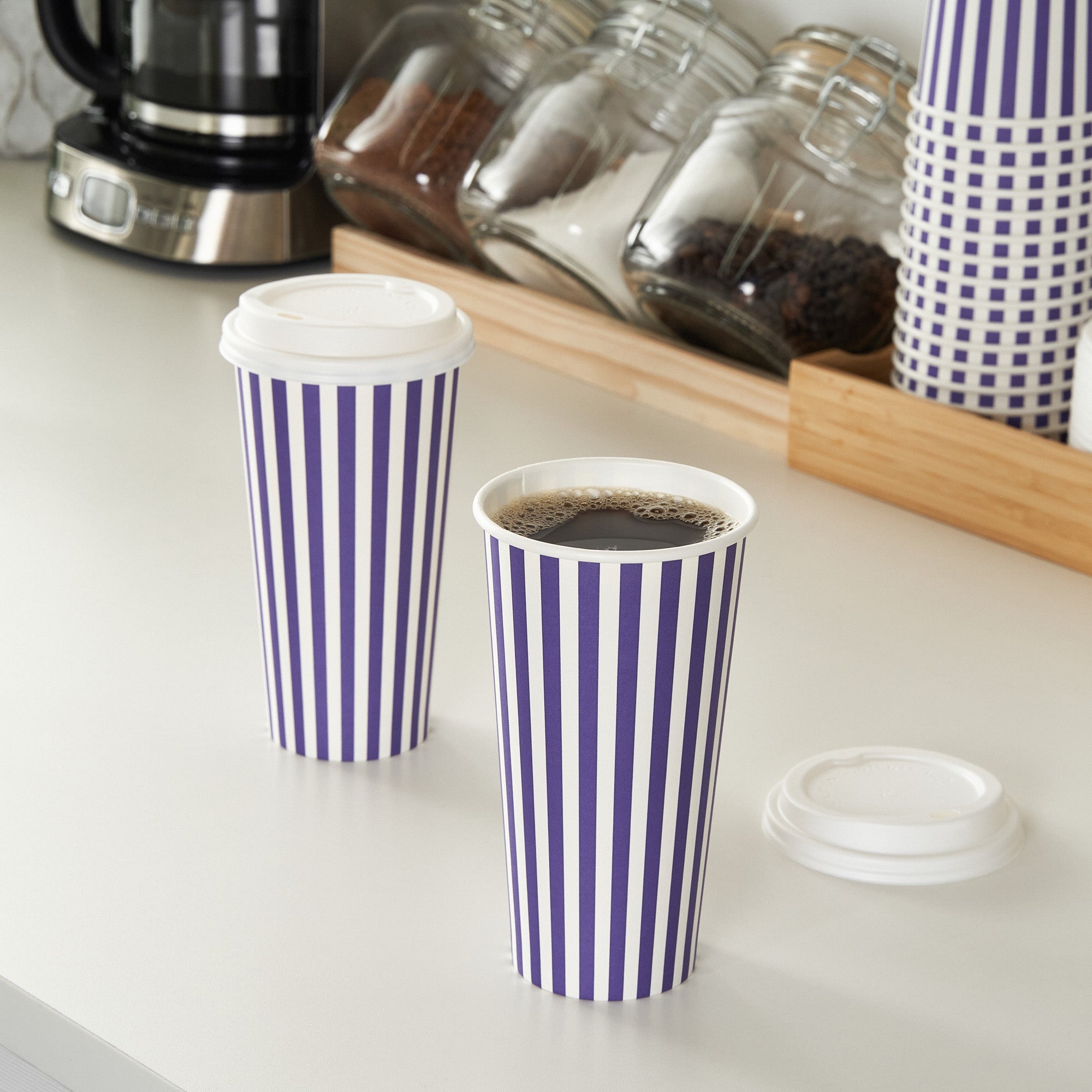 Restpresso 20 oz Purple and White Stripe Paper Single Wall Coffee Cup - with White Lid - 3 1/2"x 3 1/2"x 6 1/2" - 400 count box