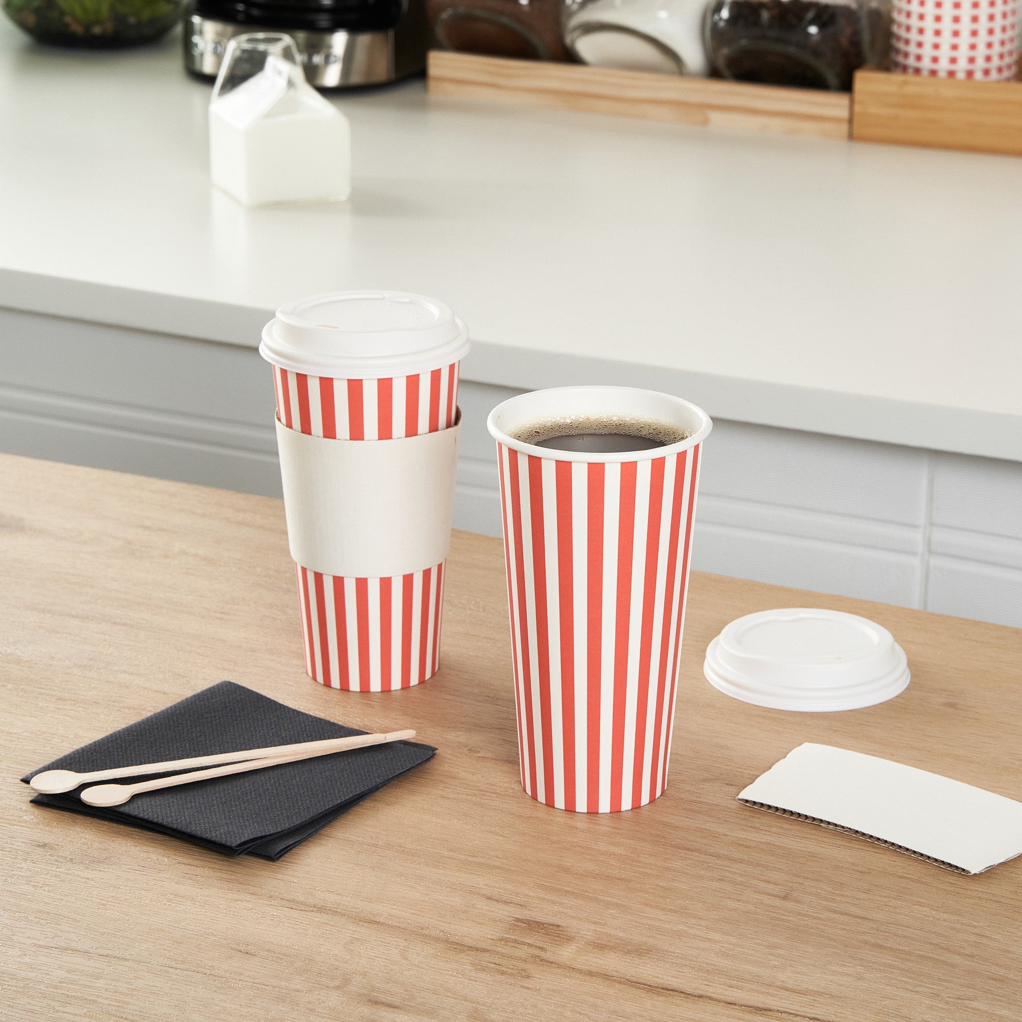 Restpresso 20 oz Red and White Stripe Paper Single Wall Coffee Cup - with White Lid - 3 1/2"x 3 1/2"x 6 1/2" - 400 count box