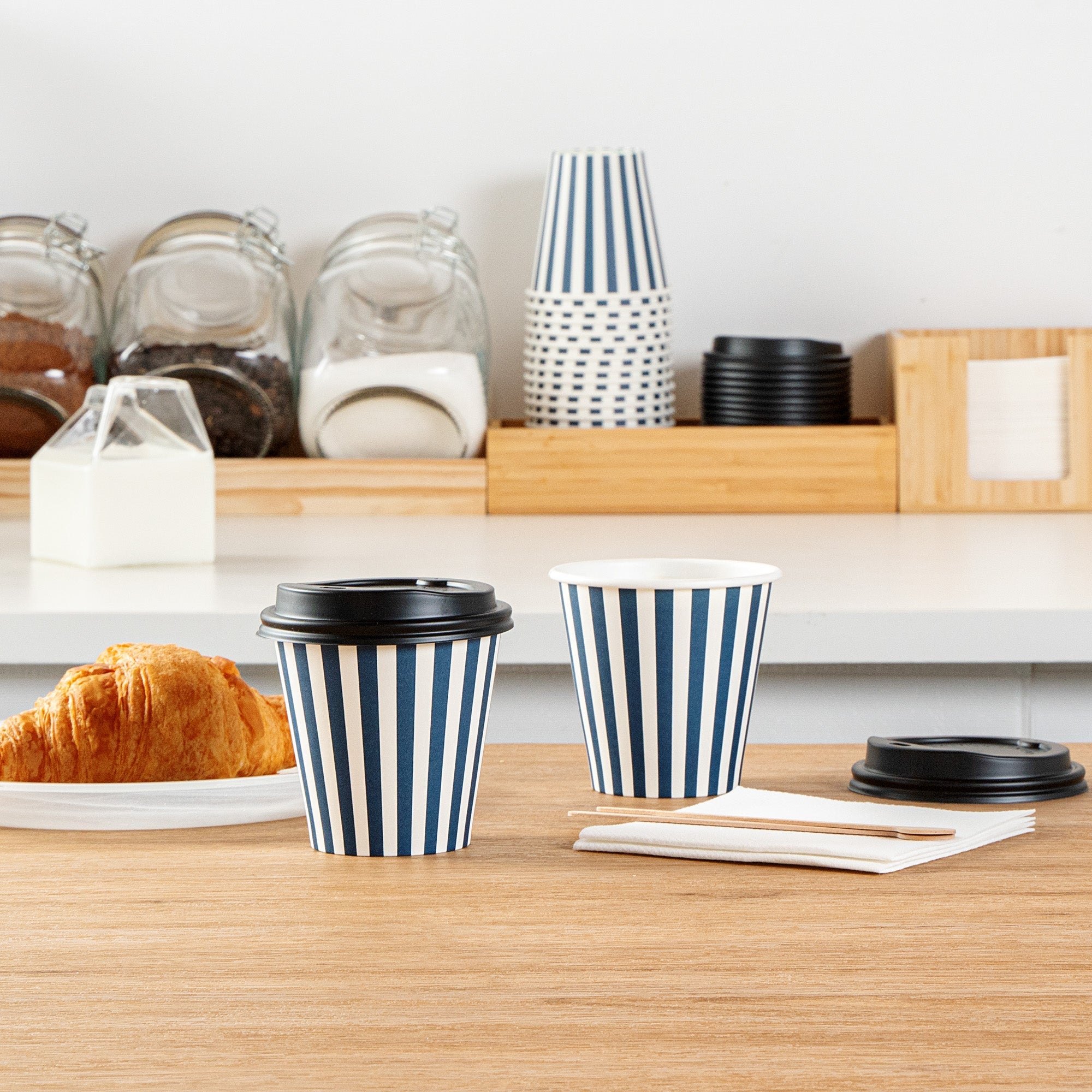 Restpresso 8 oz Blue and White Stripe Paper Single Wall Coffee Cup - with Black Lid - 3 1/2" x 3 1/2" x 3 1/4" - 20 count box