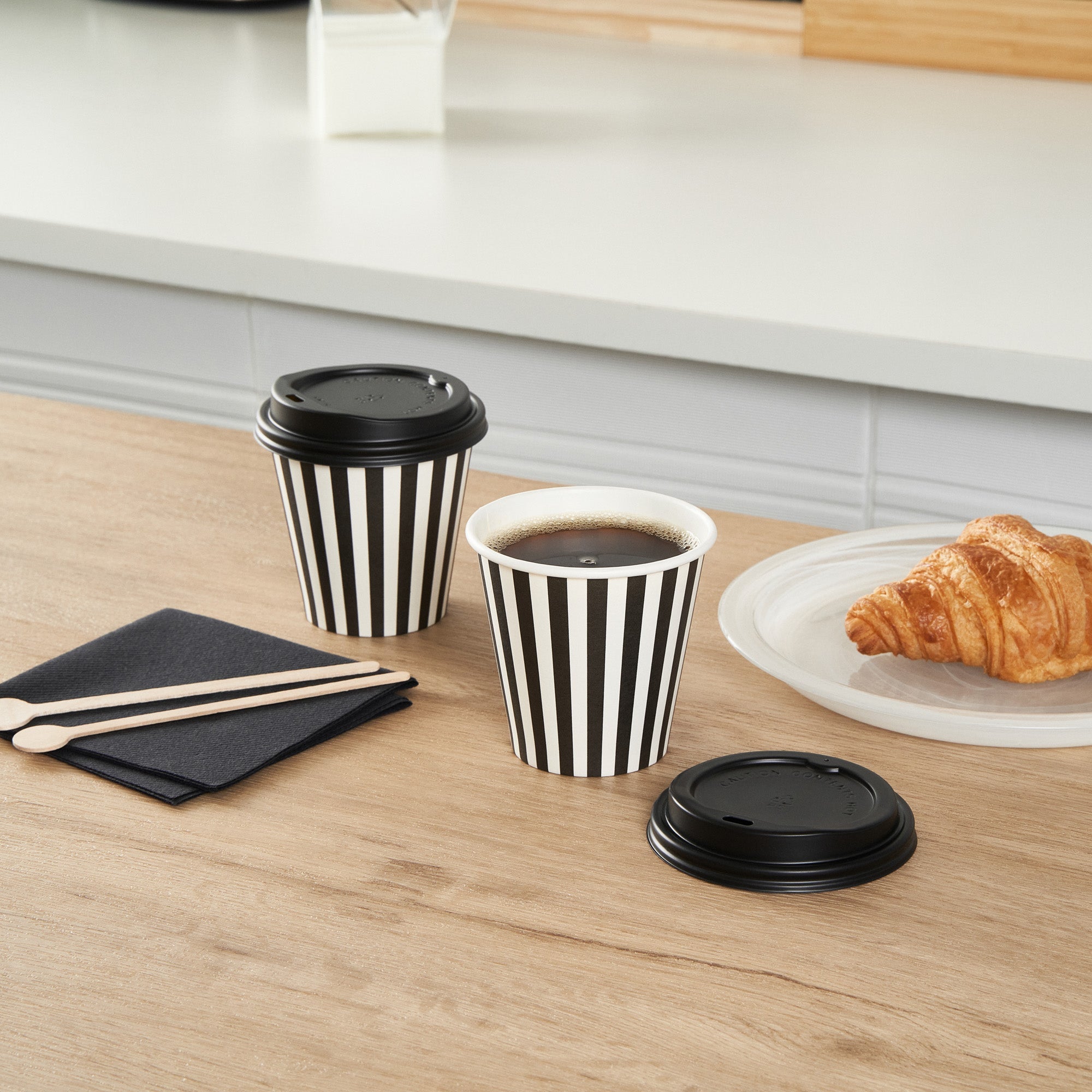 Restpresso 8 oz Black and White Stripe Paper Single Wall Coffee Cup - with Black Lid - 3 1/2" x 3 1/2" x 3 1/4" - 400 count box