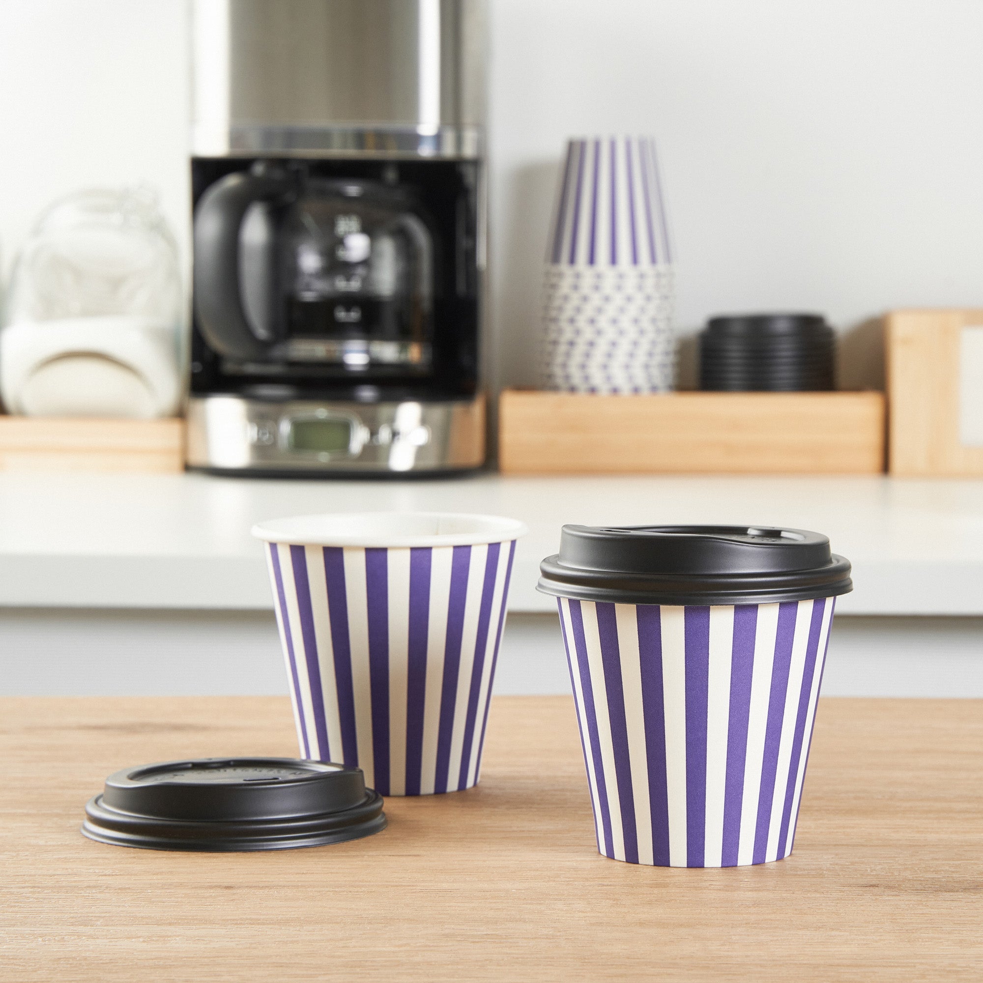 Restpresso 8 oz Purple and White Stripe Paper Single Wall Coffee Cup - with Black Lid - 3 1/2" x 3 1/2" x 3 1/4" - 400 count box