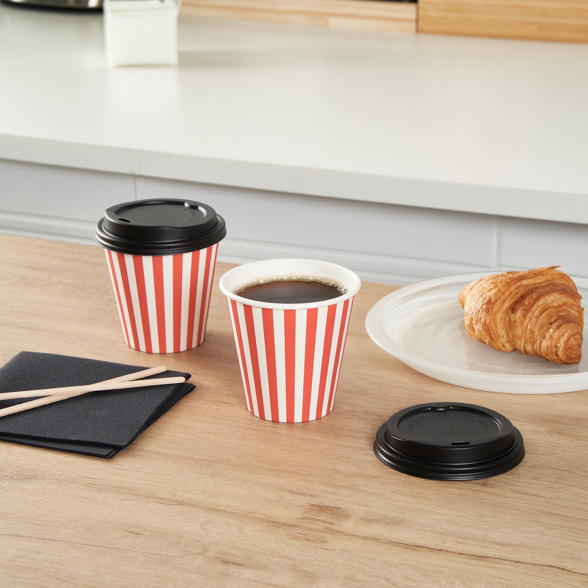 Restpresso 8 oz Red and White Stripe Paper Single Wall Coffee Cup - with Black Lid - 3 1/2" x 3 1/2" x 3 1/4" - 400 count box