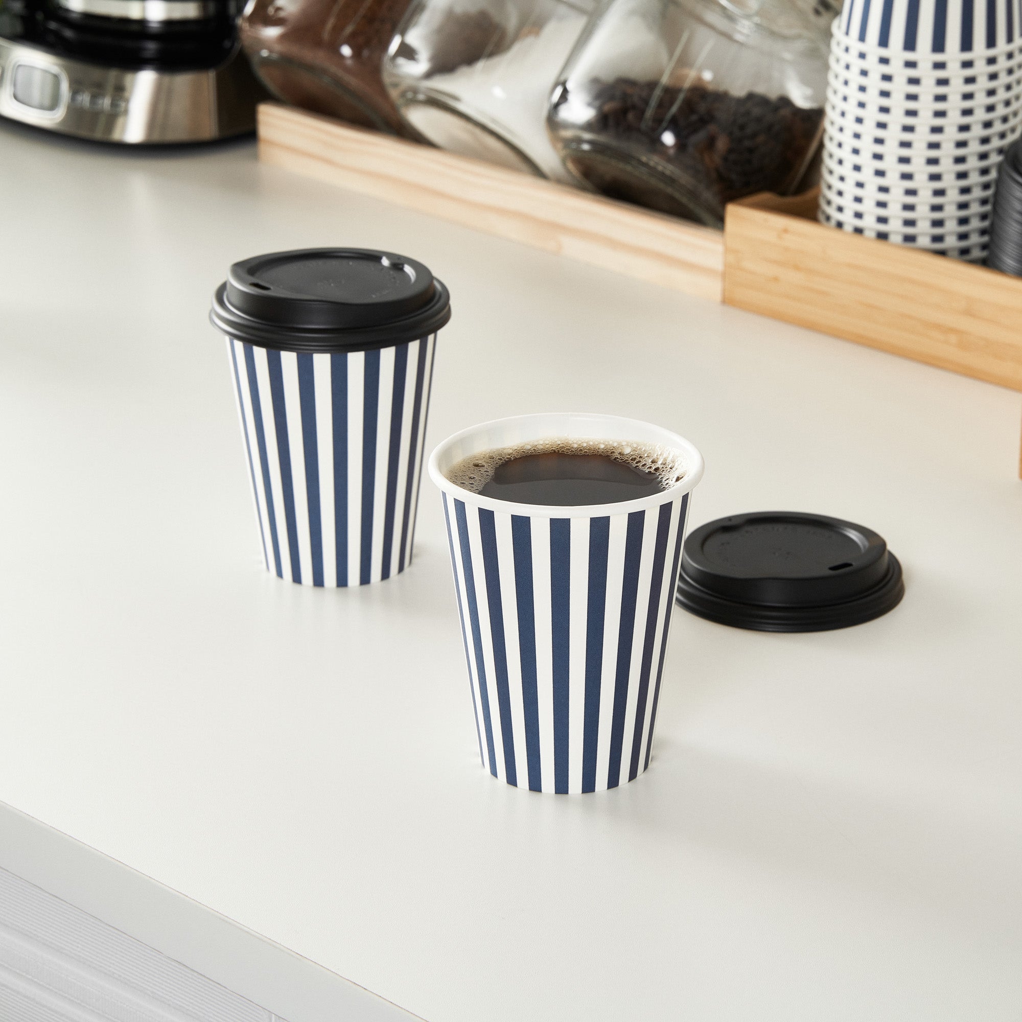 Restpresso 12 oz Blue and White Stripe Paper Single Wall Coffee Cup - with Black Lid - 3 1/2"x 3 1/2"x 4 1/4" - 400 count box