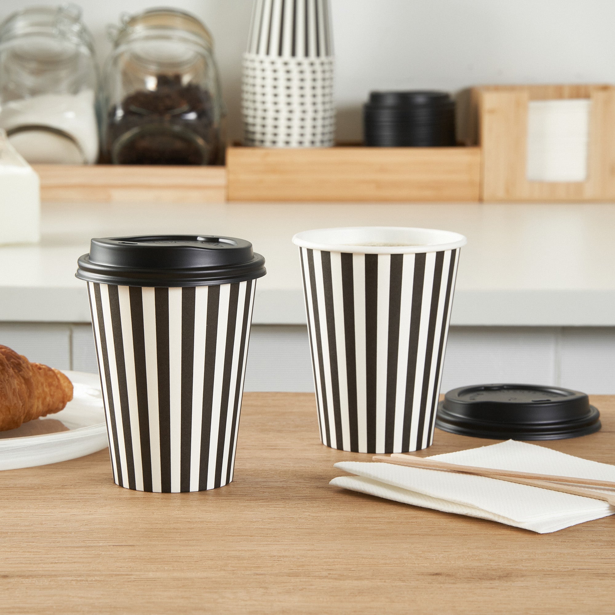 Restpresso 12 oz Black and White Stripe Paper Single Wall Coffee Cup - with Black Lid - 3 1/2"x 3 1/2"x 4 1/4" - 400 count box