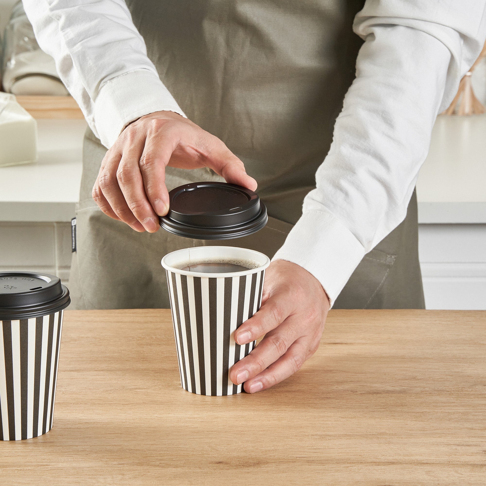 Restpresso 12 oz Black and White Stripe Paper Single Wall Coffee Cup - with Black Lid - 3 1/2"x 3 1/2"x 4 1/4" - 400 count box