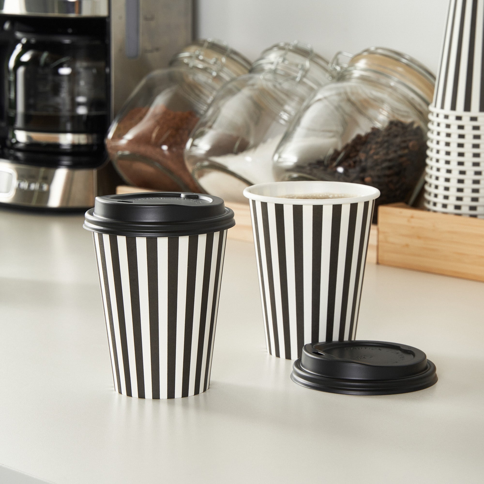 Restpresso 12 oz Black and White Stripe Paper Single Wall Coffee Cup - with Black Lid - 3 1/2"x 3 1/2"x 4 1/4" - 400 count box