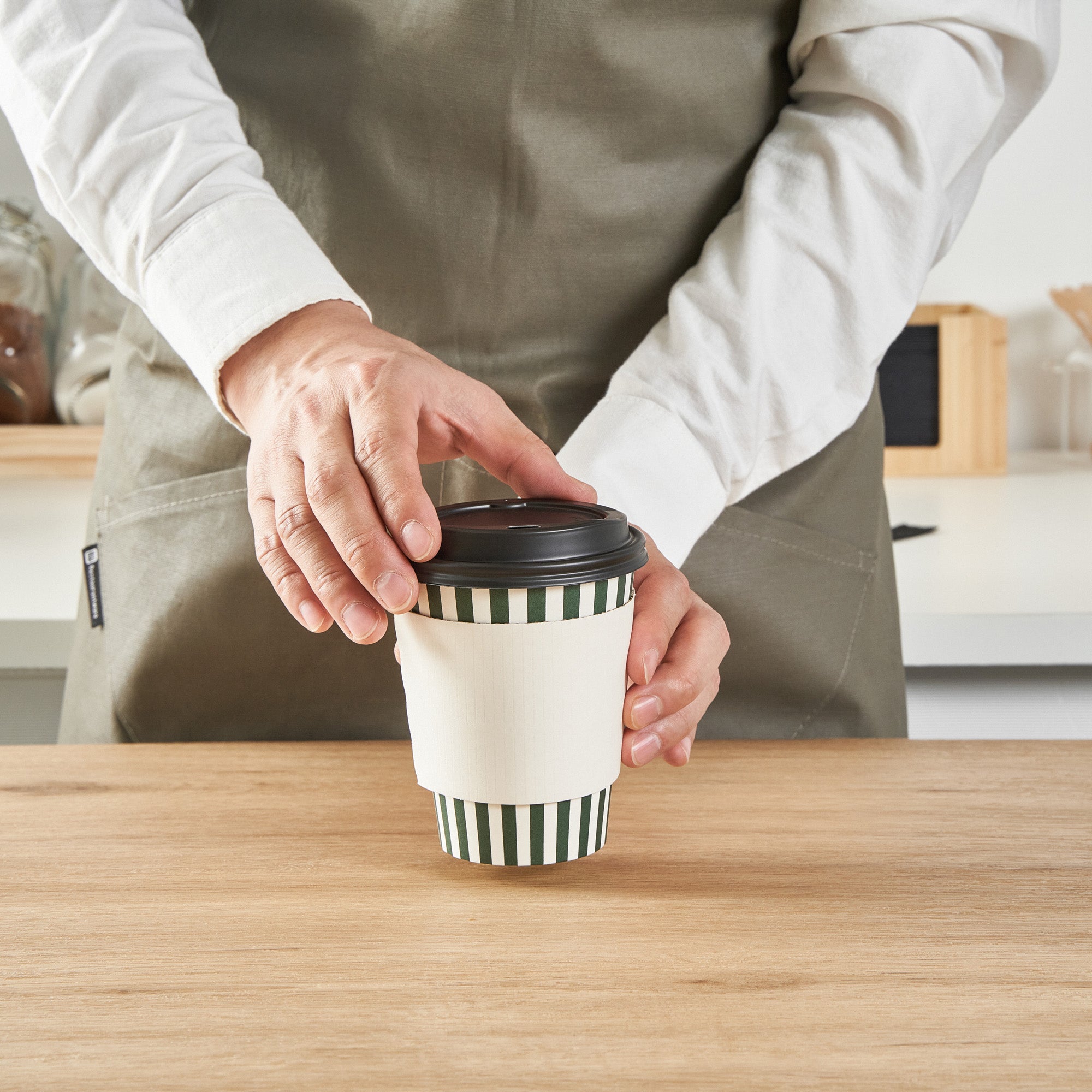 Restpresso 12 oz Forest Green and White Stripe Paper Single Wall Coffee Cup - with Black Lid - 3 1/2"x 3 1/2"x 4 1/4" - 400 count box