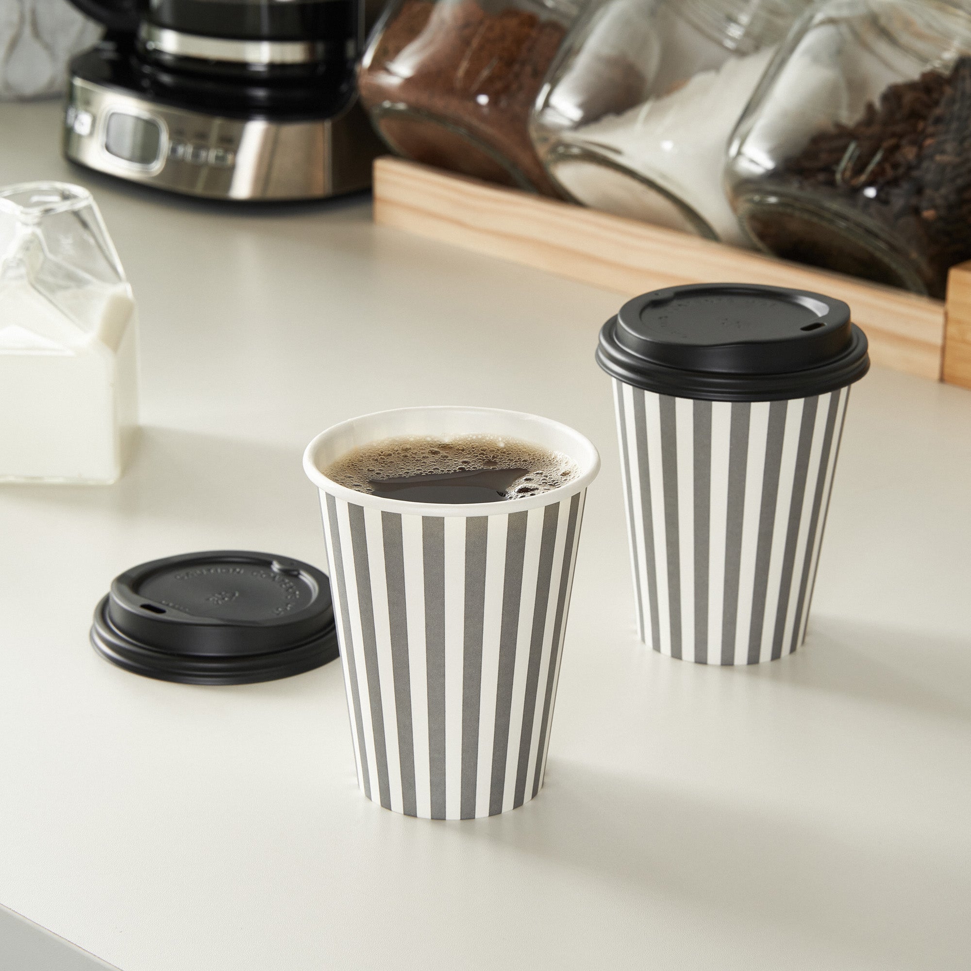 Restpresso 12 oz Gray and White Stripe Paper Single Wall Coffee Cup - with Black Lid - 3 1/2"x 3 1/2"x 4 1/4" - 400 count box