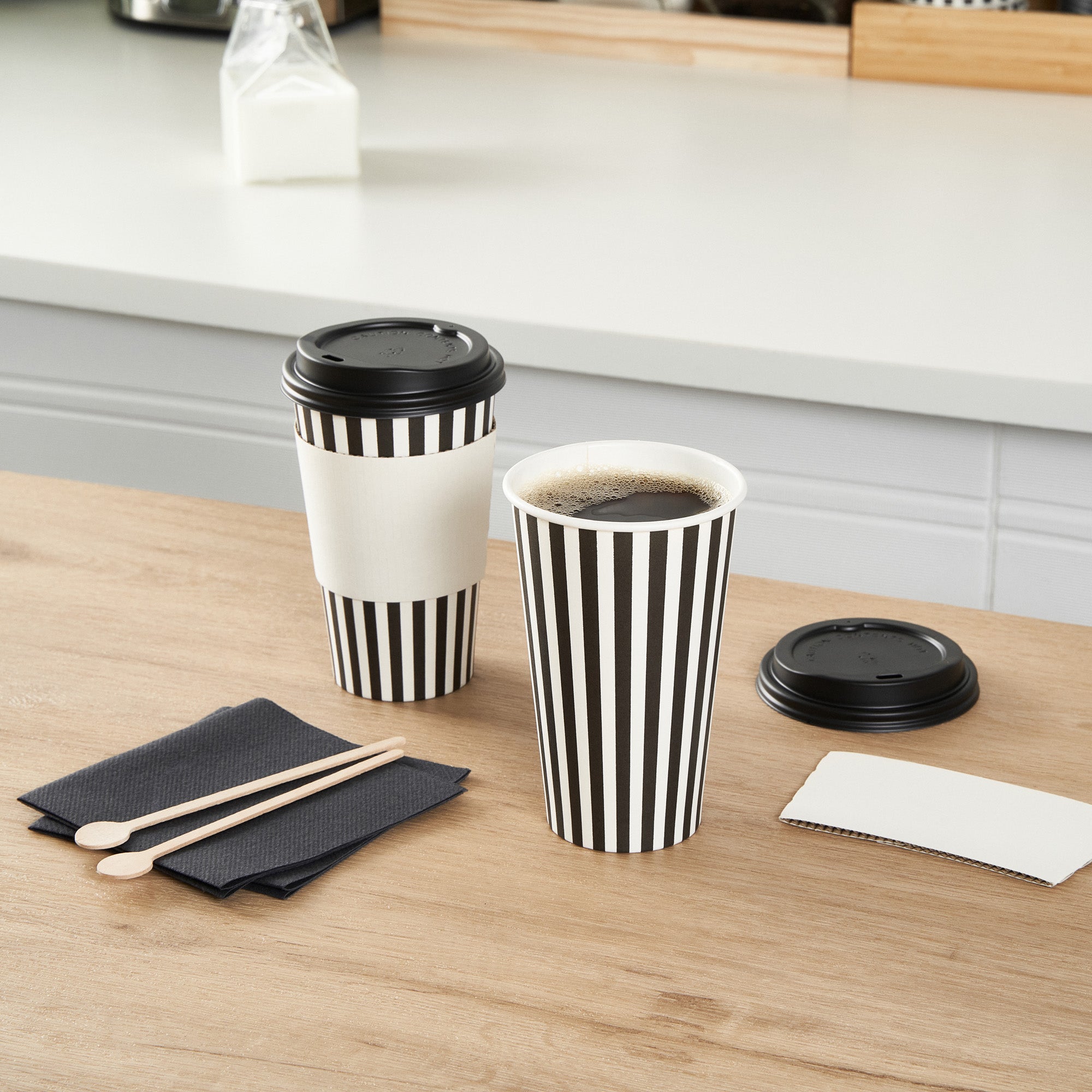 Restpresso 16 oz Black and White Stripe Paper Single Wall Coffee Cup - with Black Lid - 3 1/2"x 3 1/2"x 5 1/2" - 400 count box