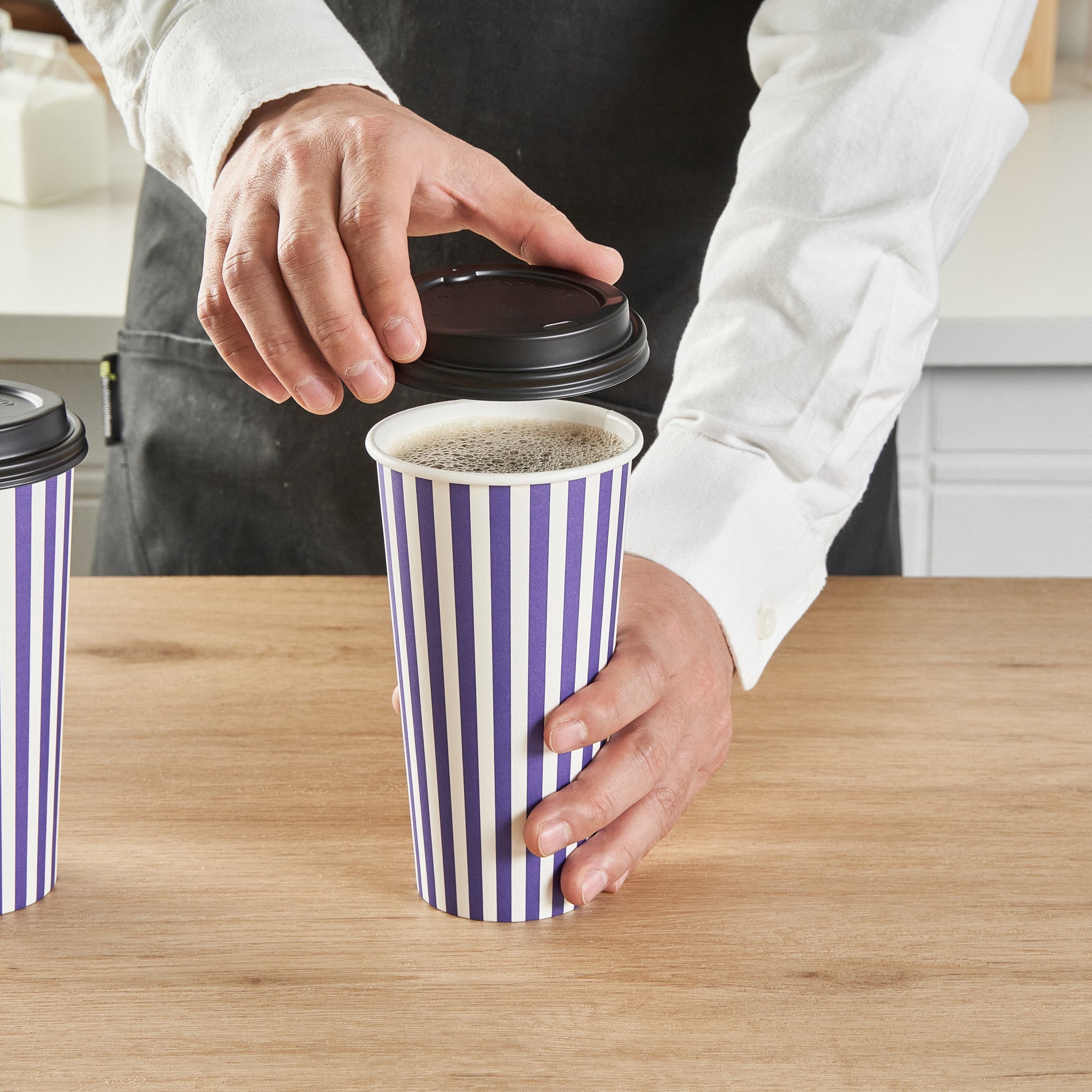 Restpresso 20 oz Purple and White Stripe Paper Single Wall Coffee Cup - with Black Lid - 3 1/2"x 3 1/2"x 6 1/4" - 400 count box
